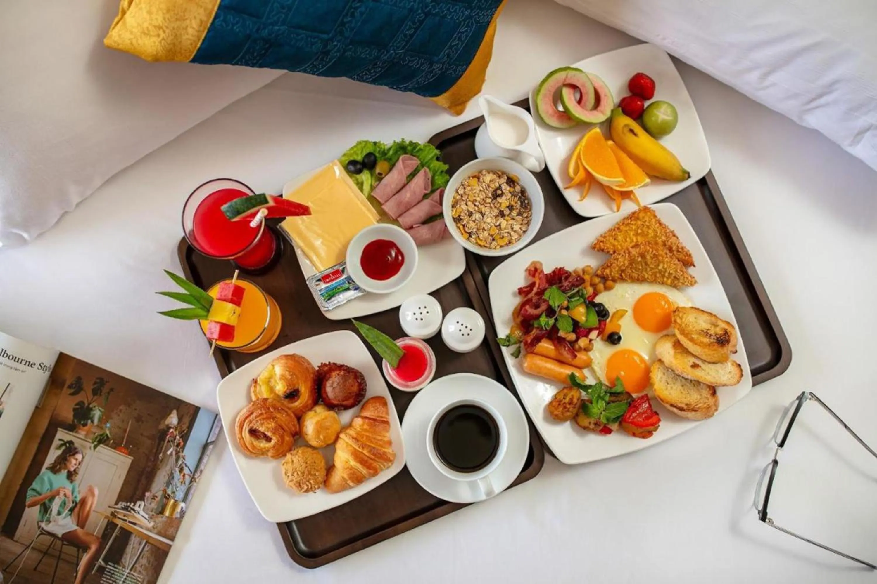 Restaurant/places to eat in Ivy Villa