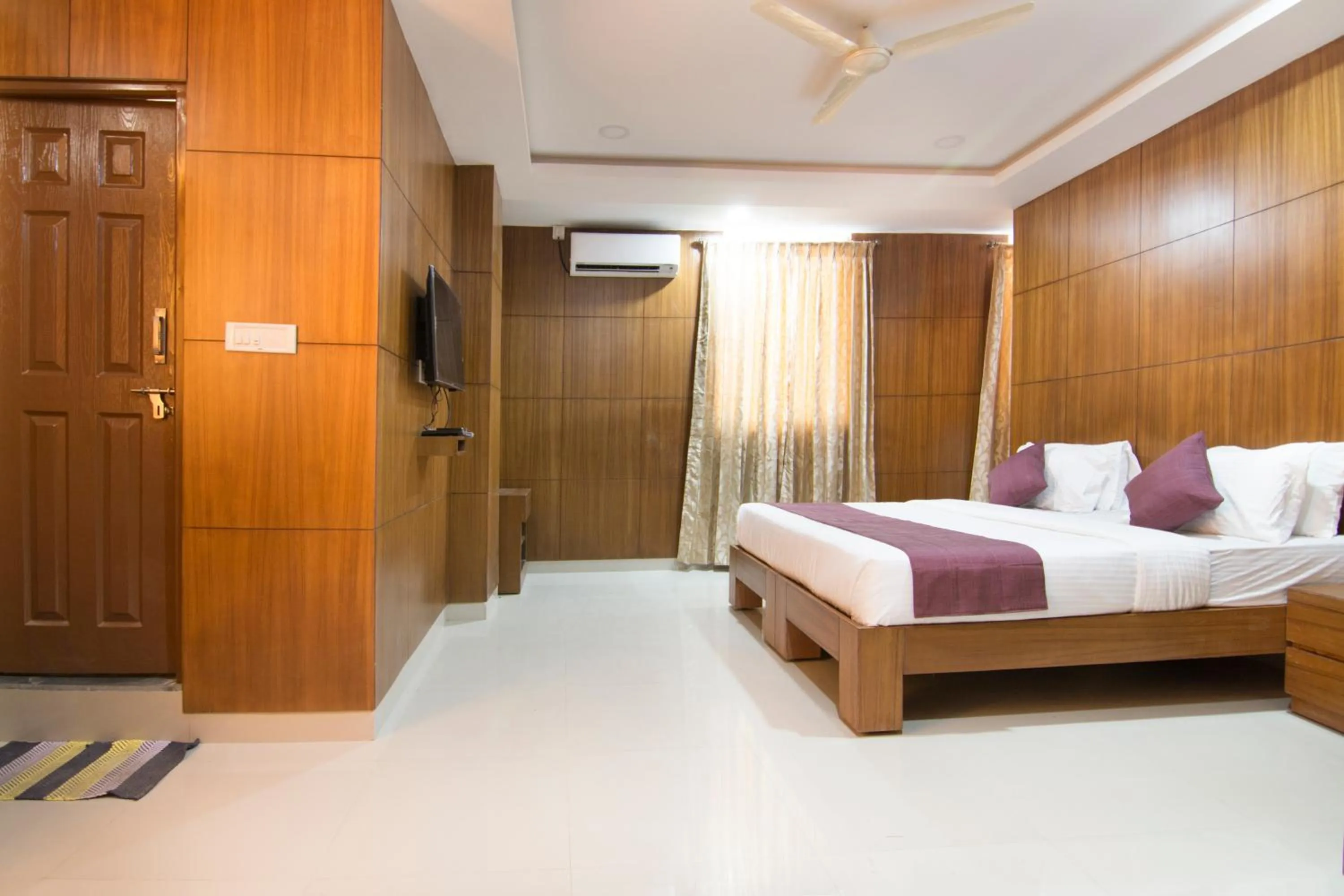 Bedroom, Bed in Shoba Tulip Hebbal