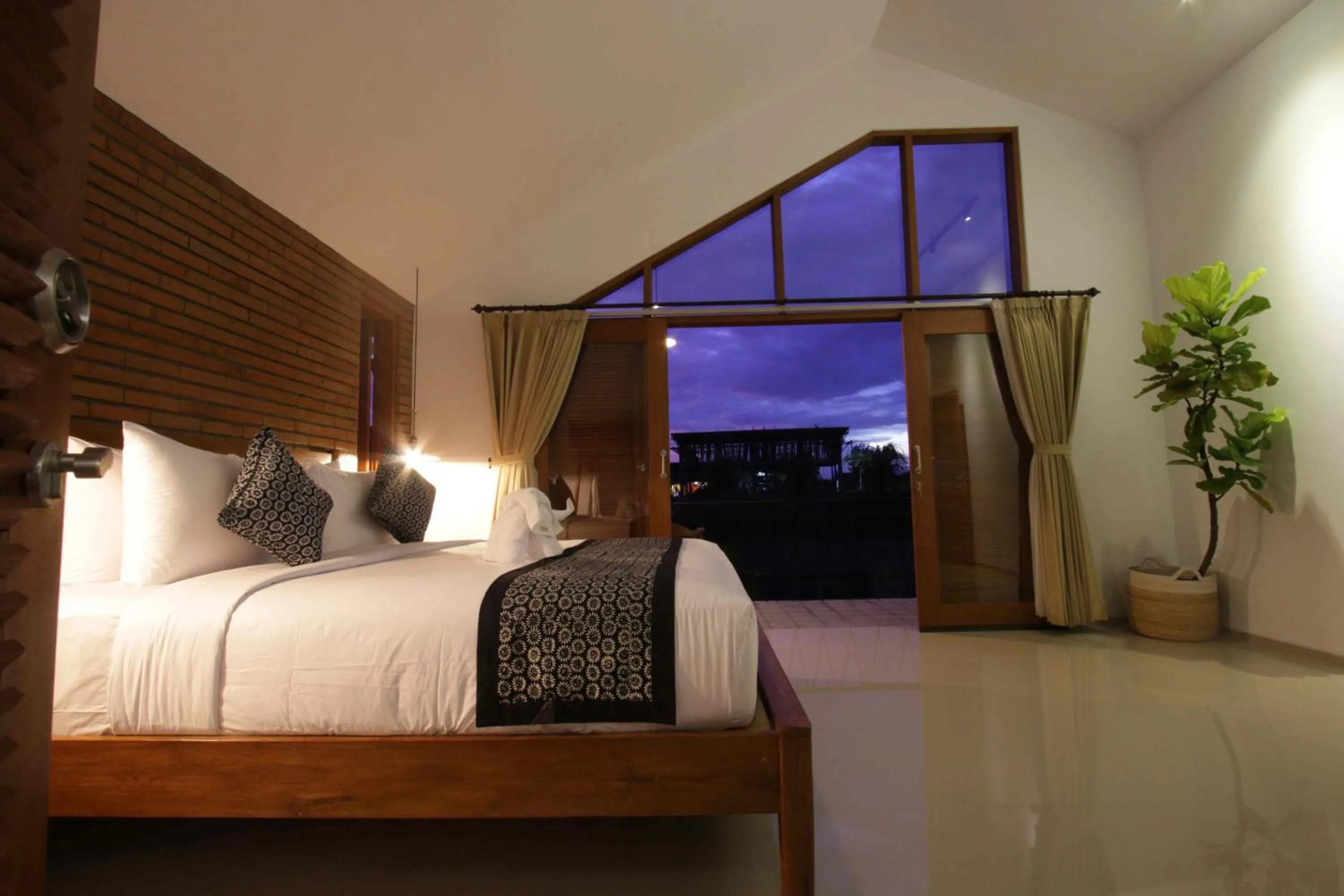 Photo of the whole room, Bed in Kubu Tropis