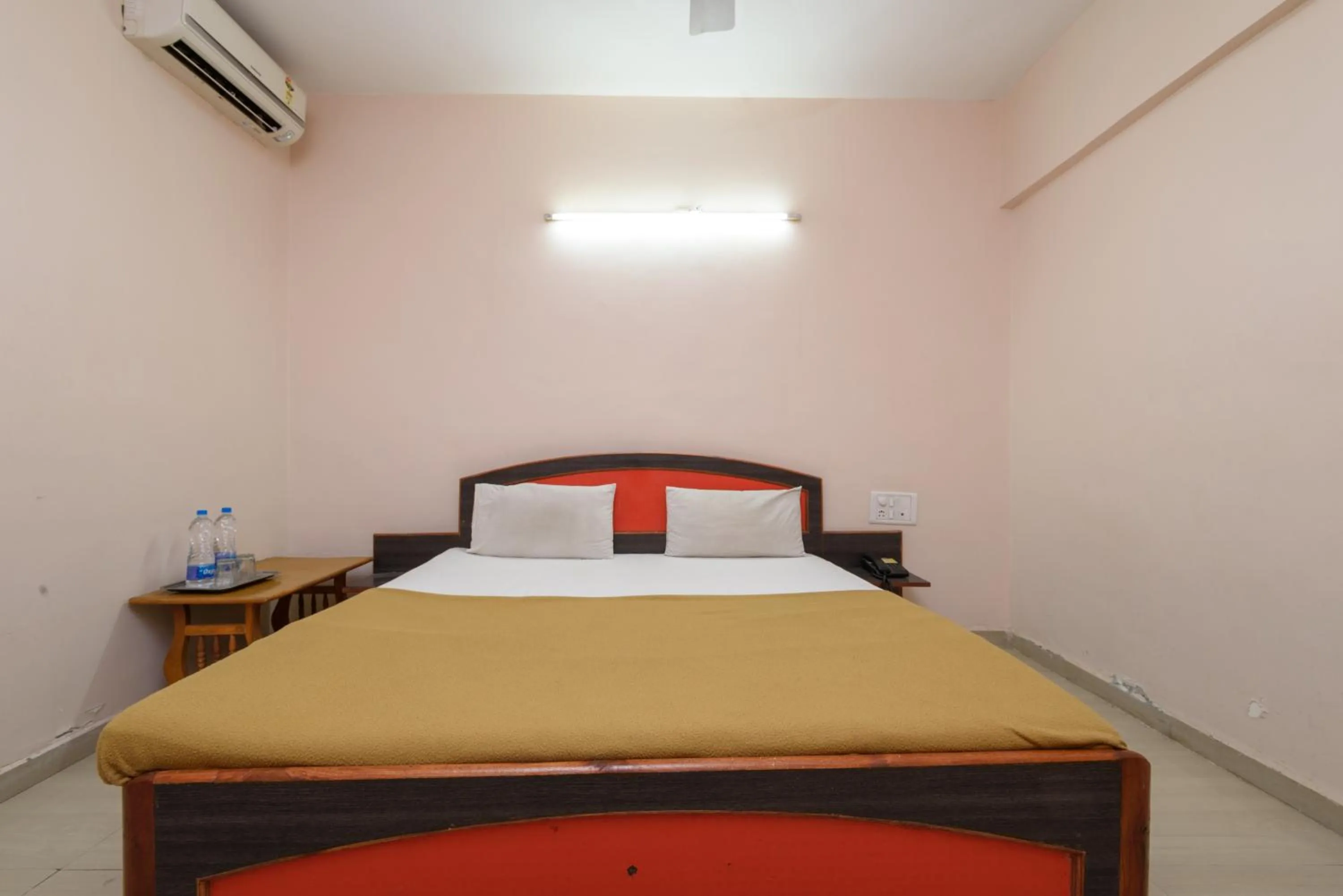 Bedroom, Bed in Hotel Sai Shraddha