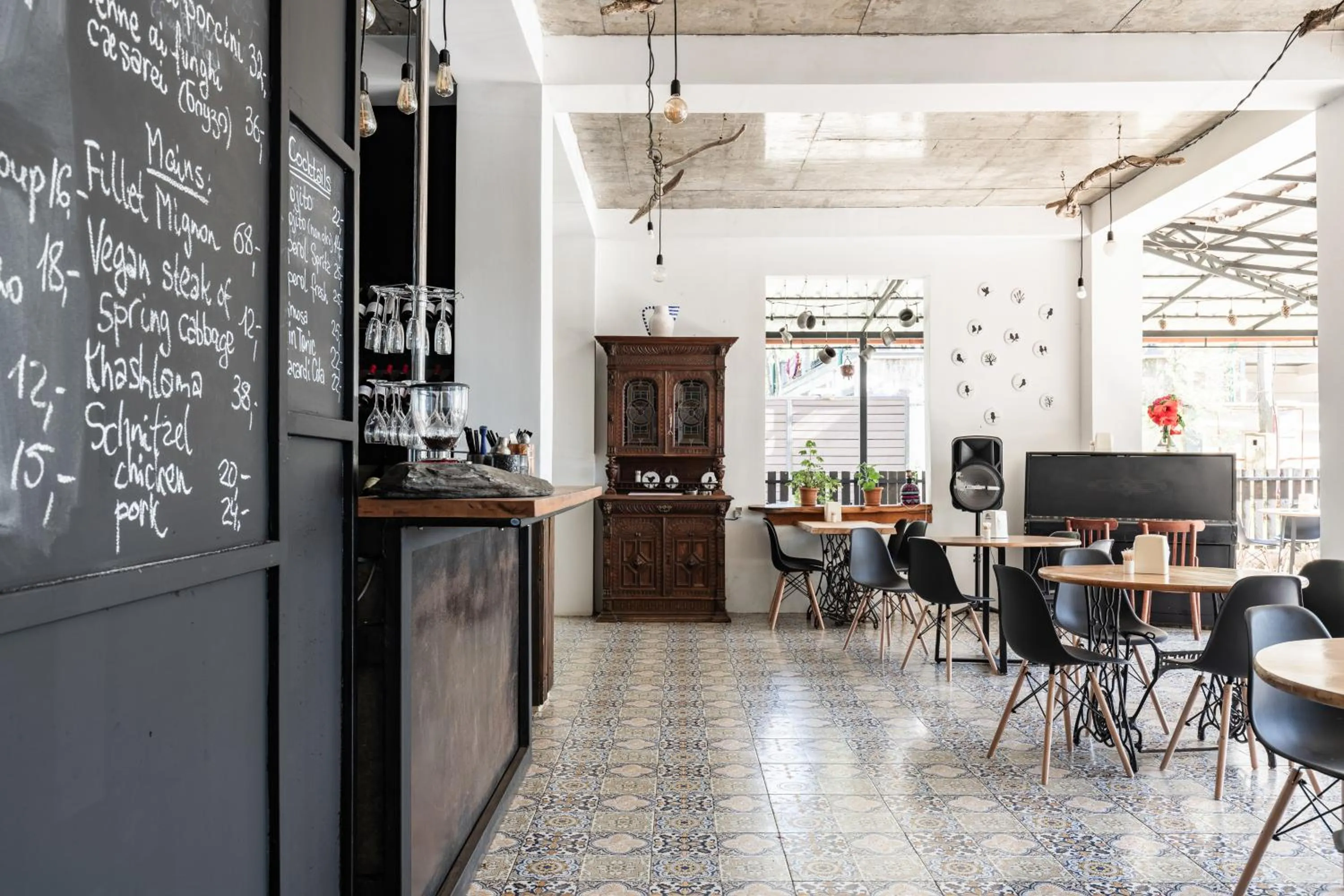 Restaurant/places to eat in Simple Pleasures Shekvetili