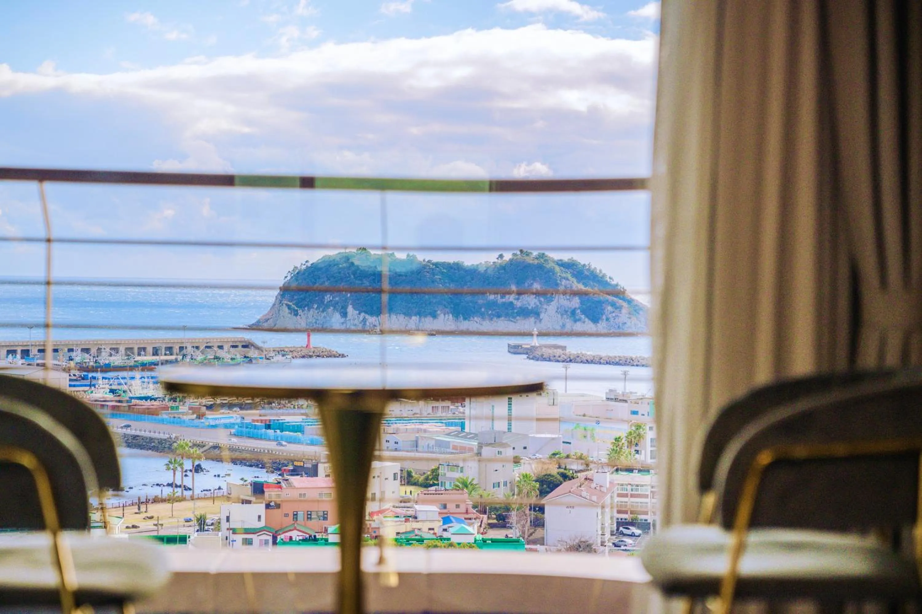 Hotel bridge Seogwipo