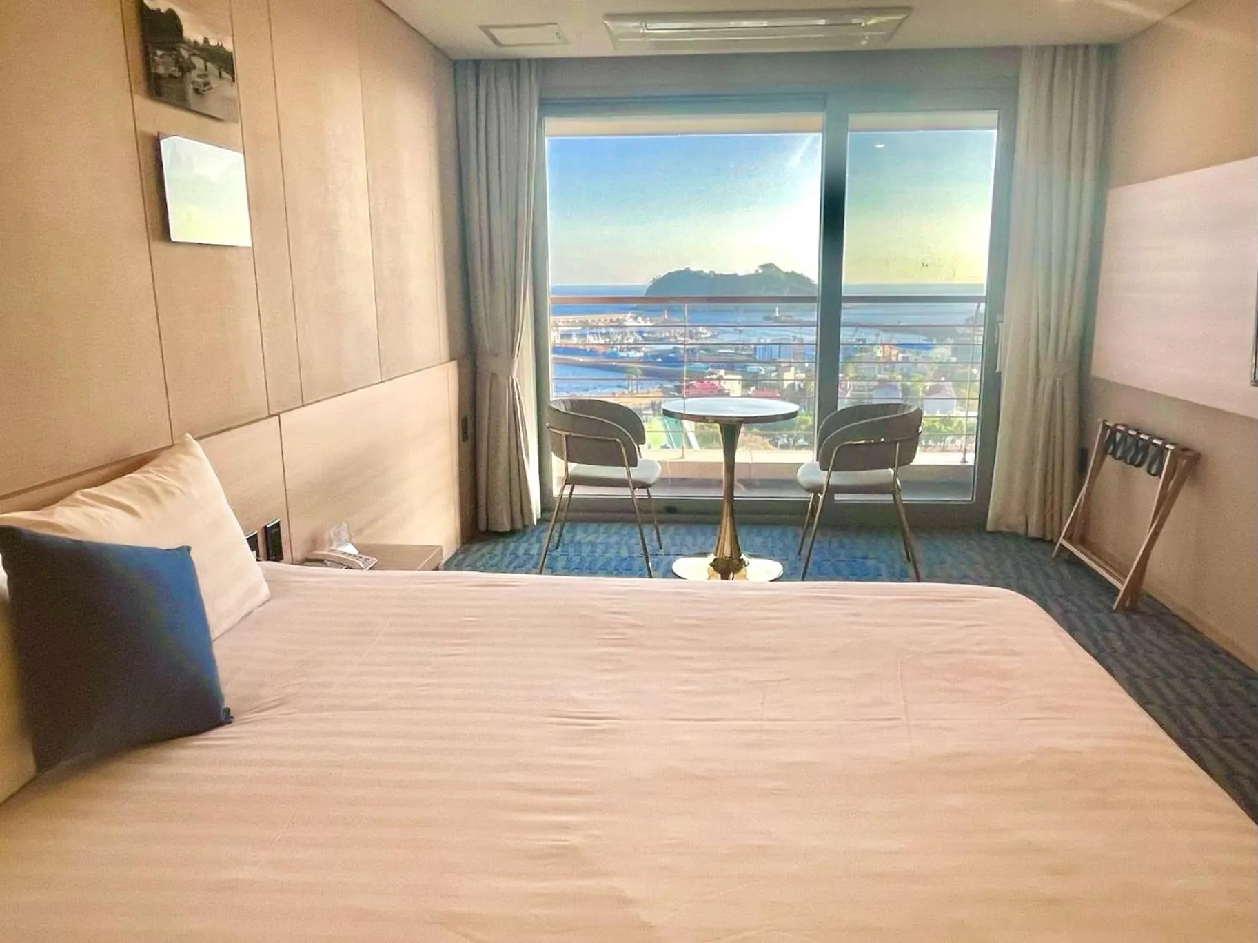 Bed in Hotel bridge Seogwipo