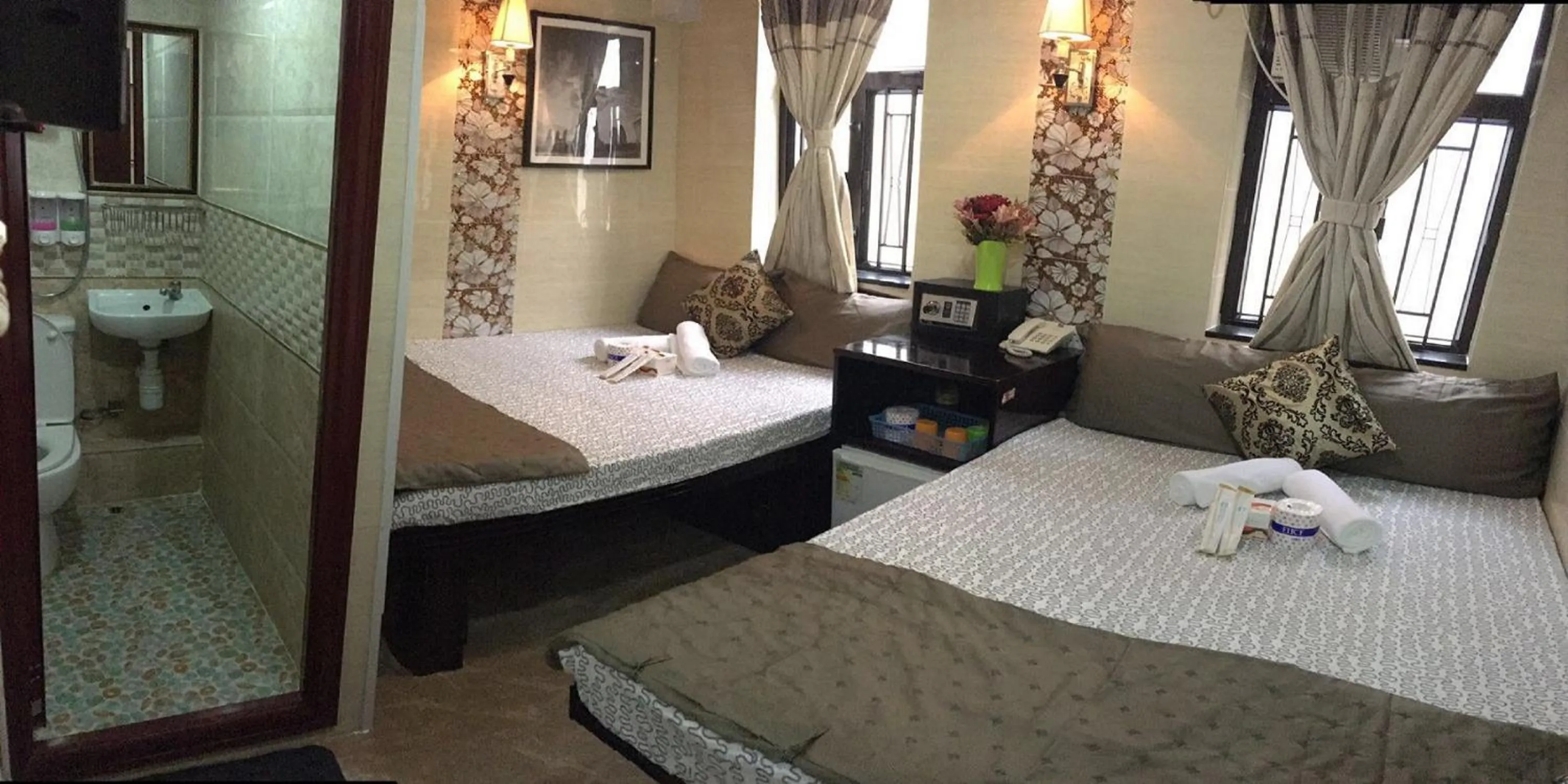 Decorative detail, Bed in Skystar Hostel