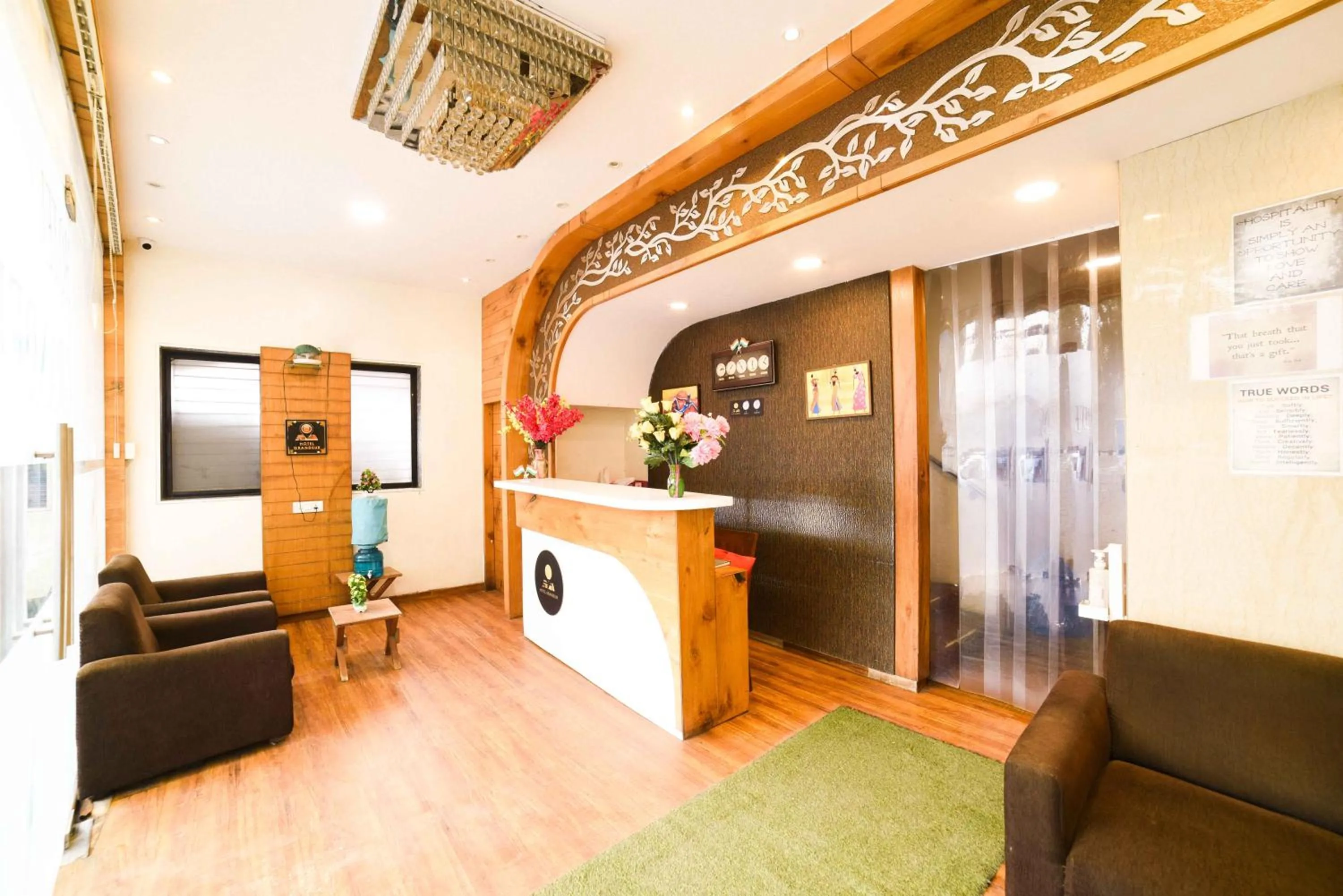 Lobby or reception in Hotel Grandeur-Near Mumbai International Airport
