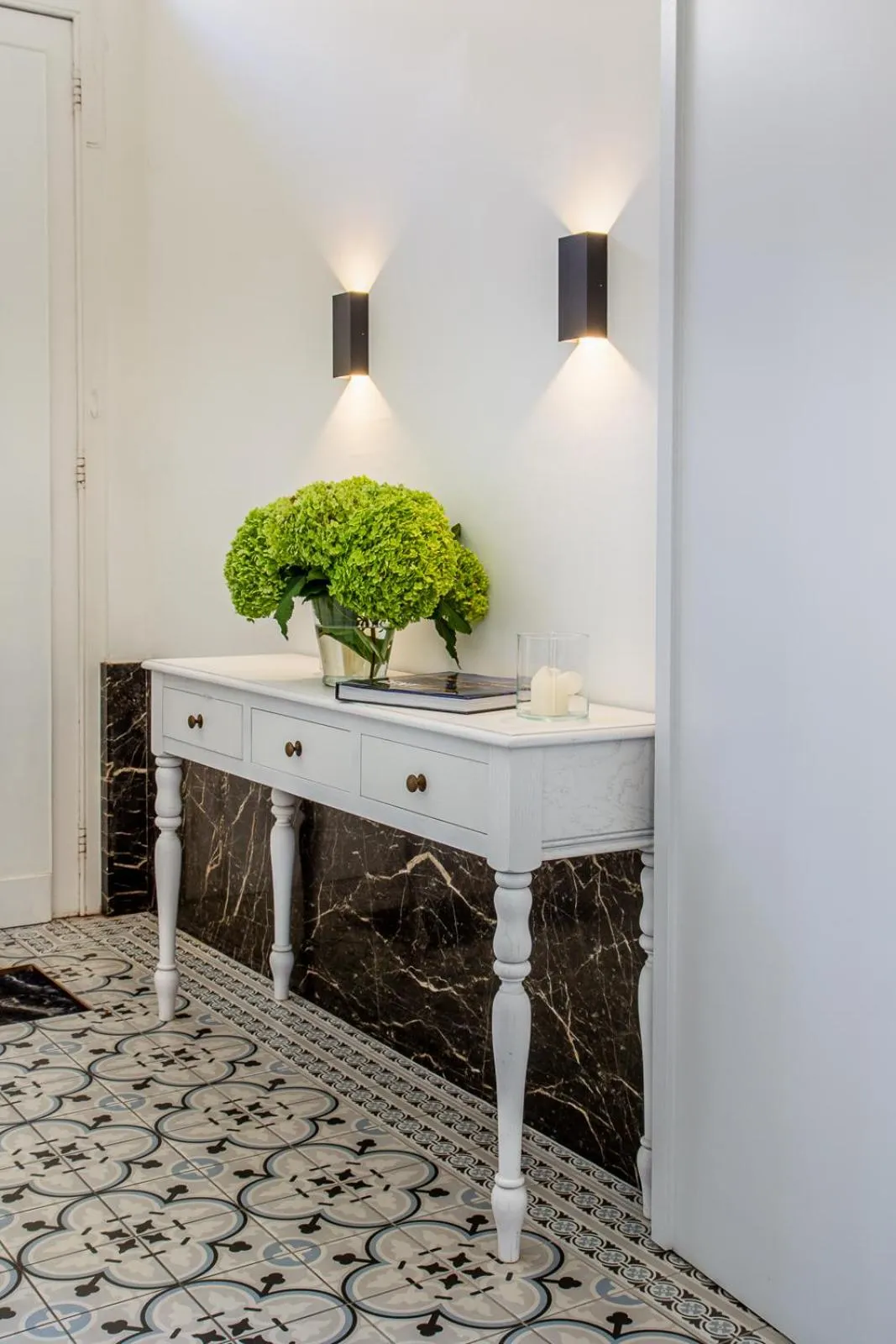 Lobby or reception in The Hamptons Boutique Hotel