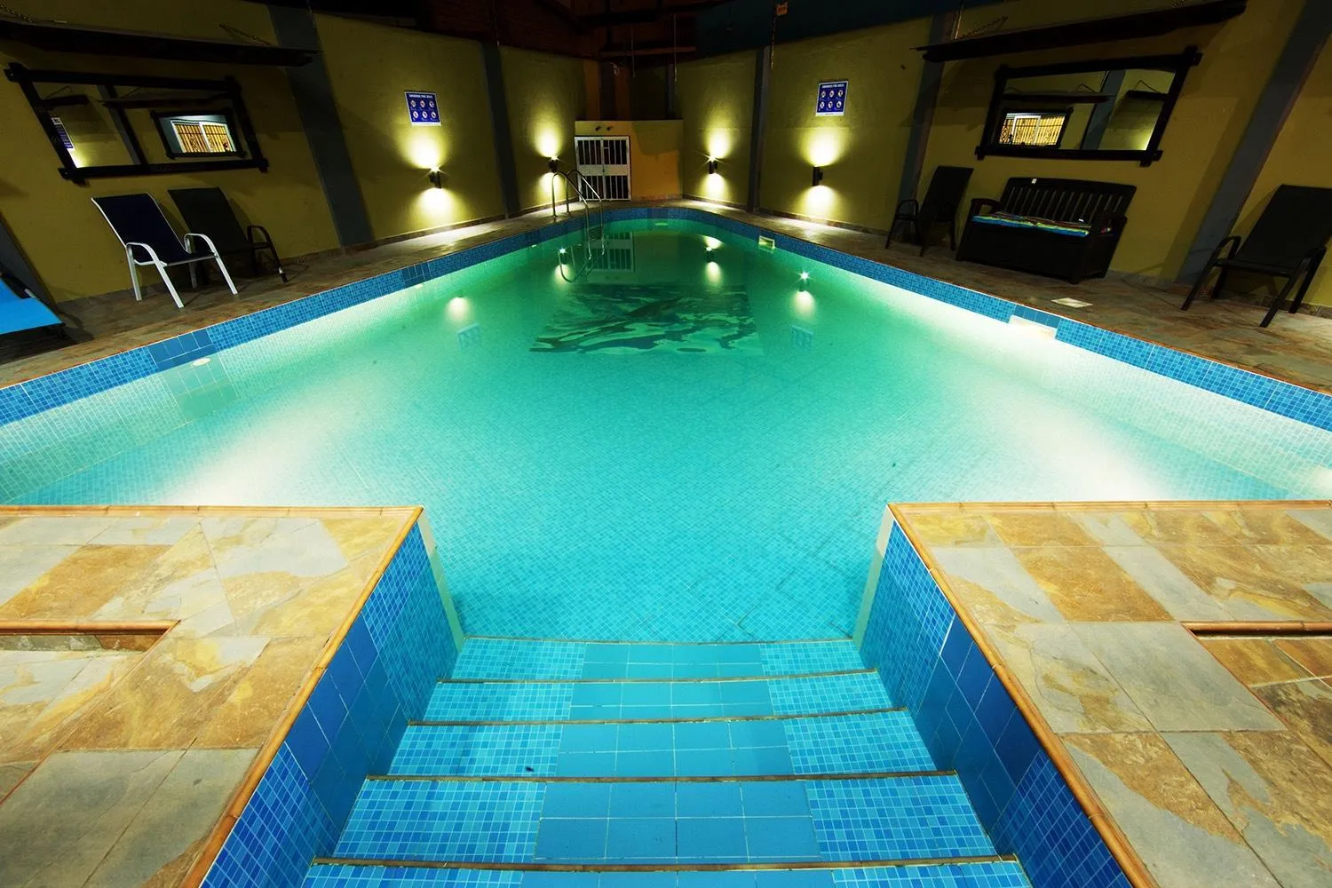 Swimming pool in Bays Lodge, Accra