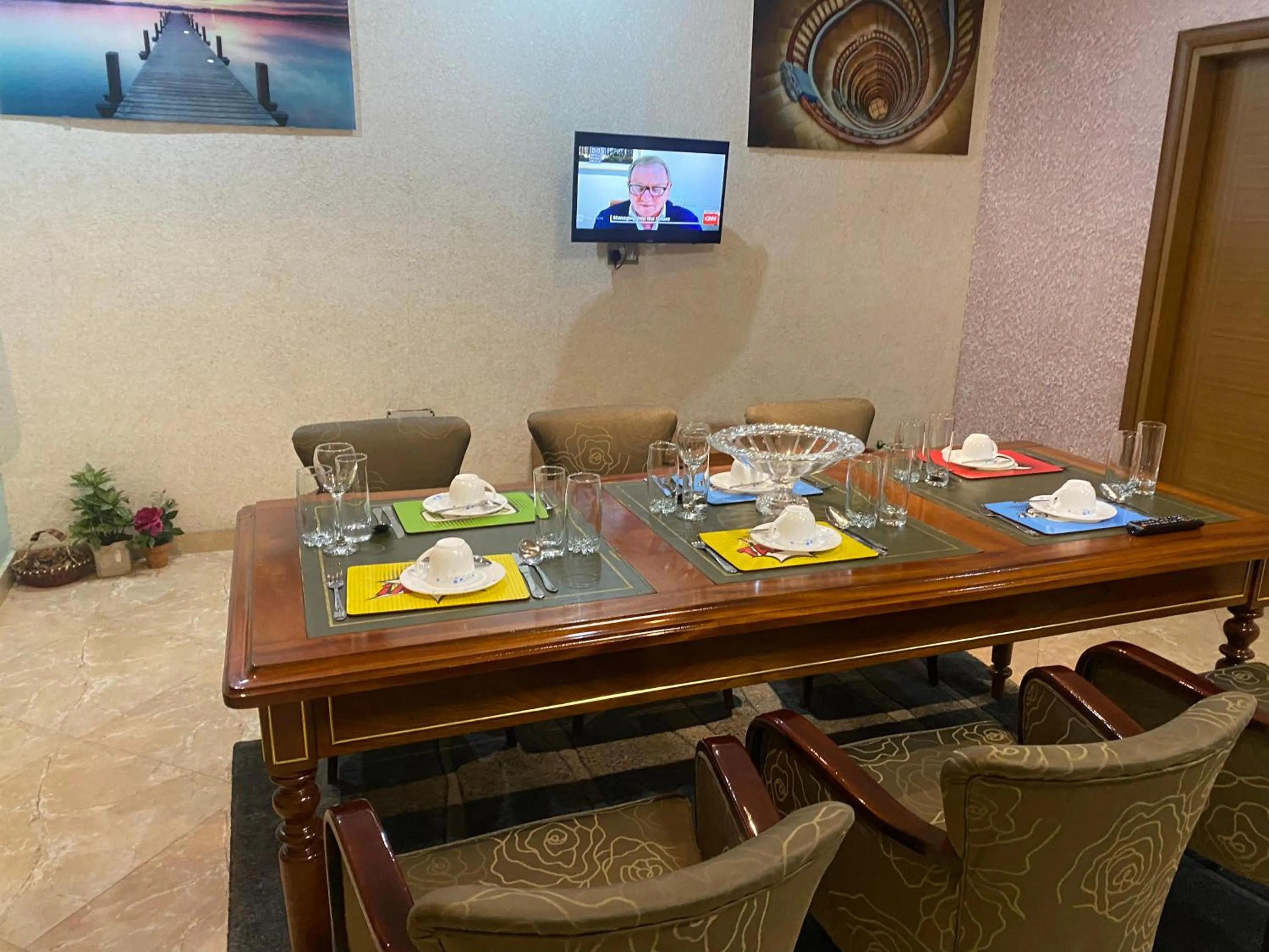 TV and multimedia in Bays Lodge, Accra