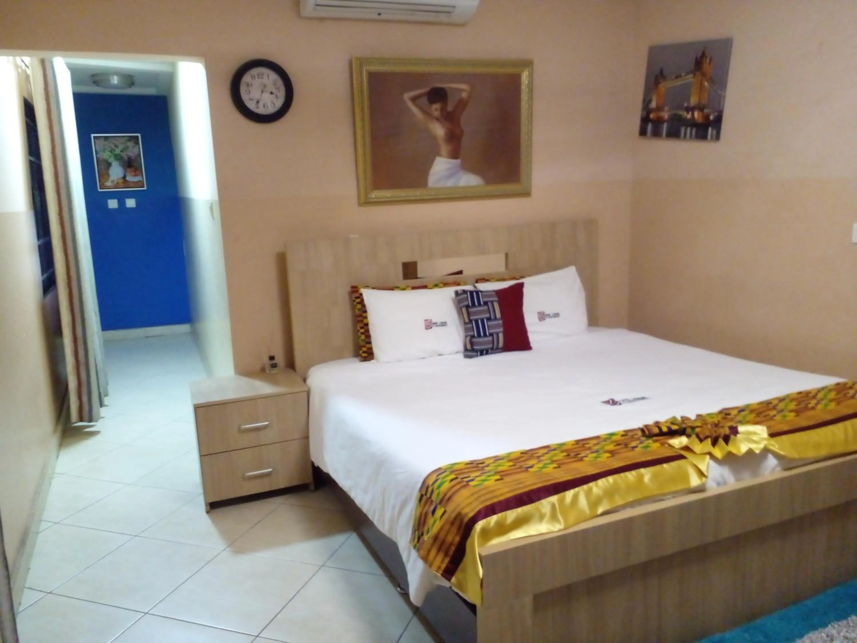 Bedroom, Bed in Bays Lodge, Accra