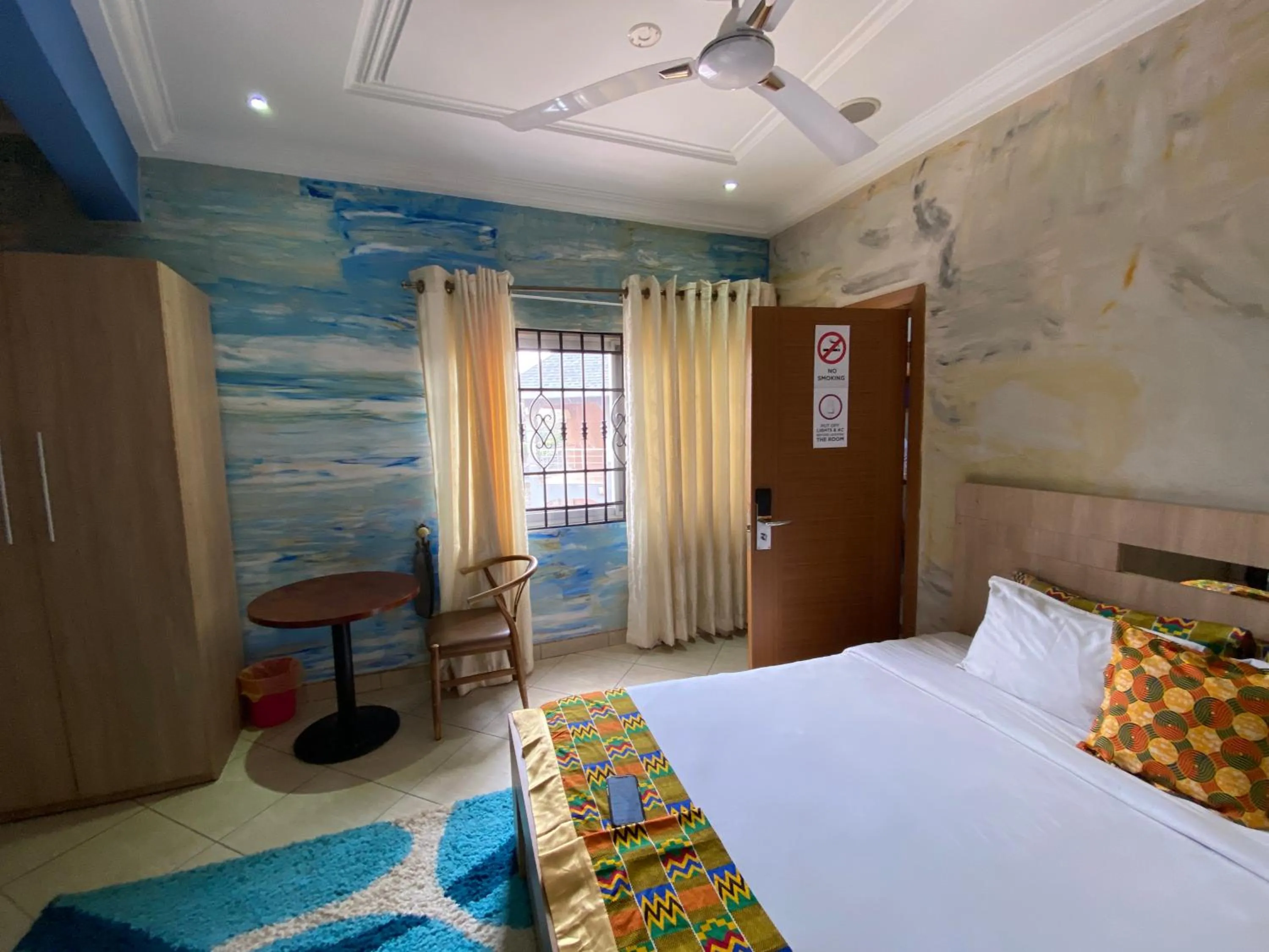 Photo of the whole room, Bed in Bays Lodge, Accra