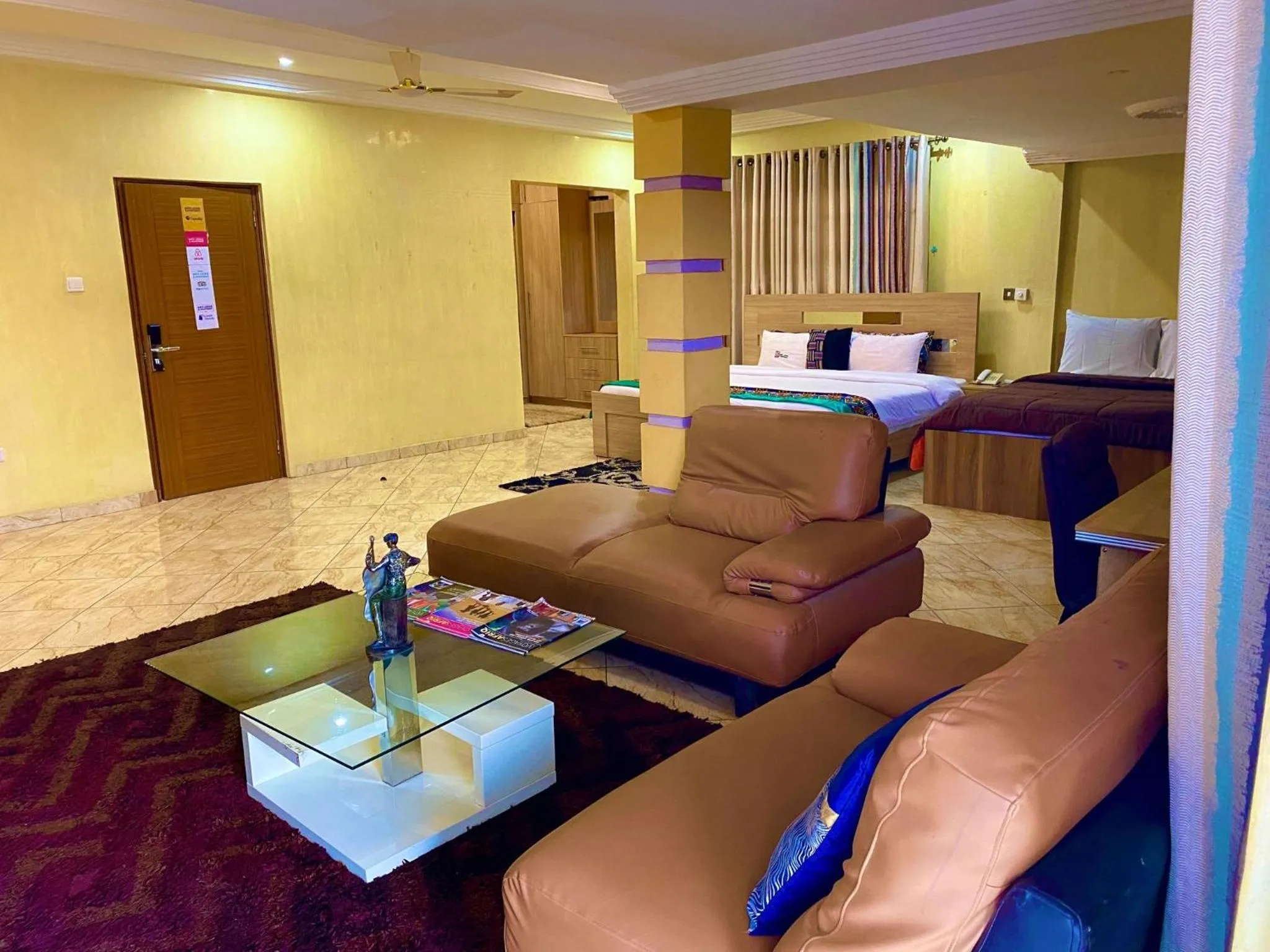 TV and multimedia in Bays Lodge, Accra