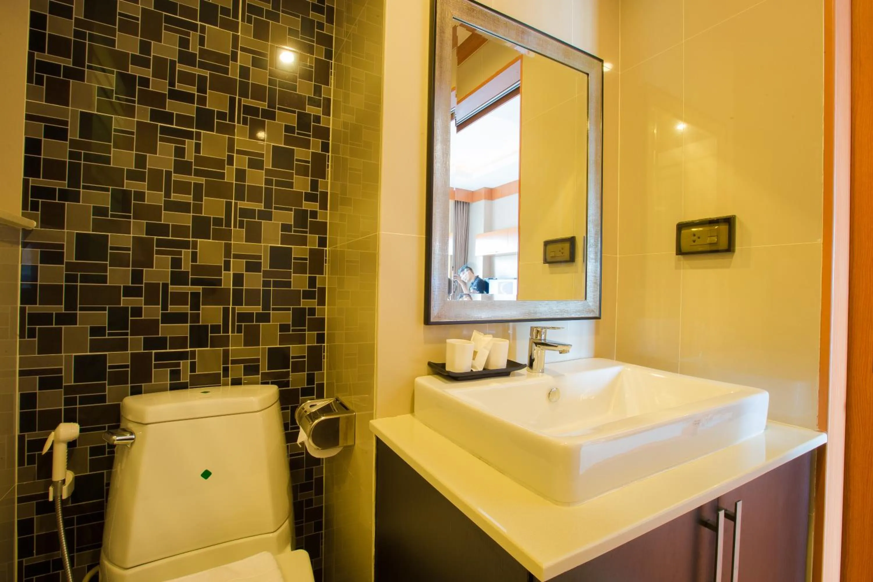 Romantic Khon Kaen Hotel