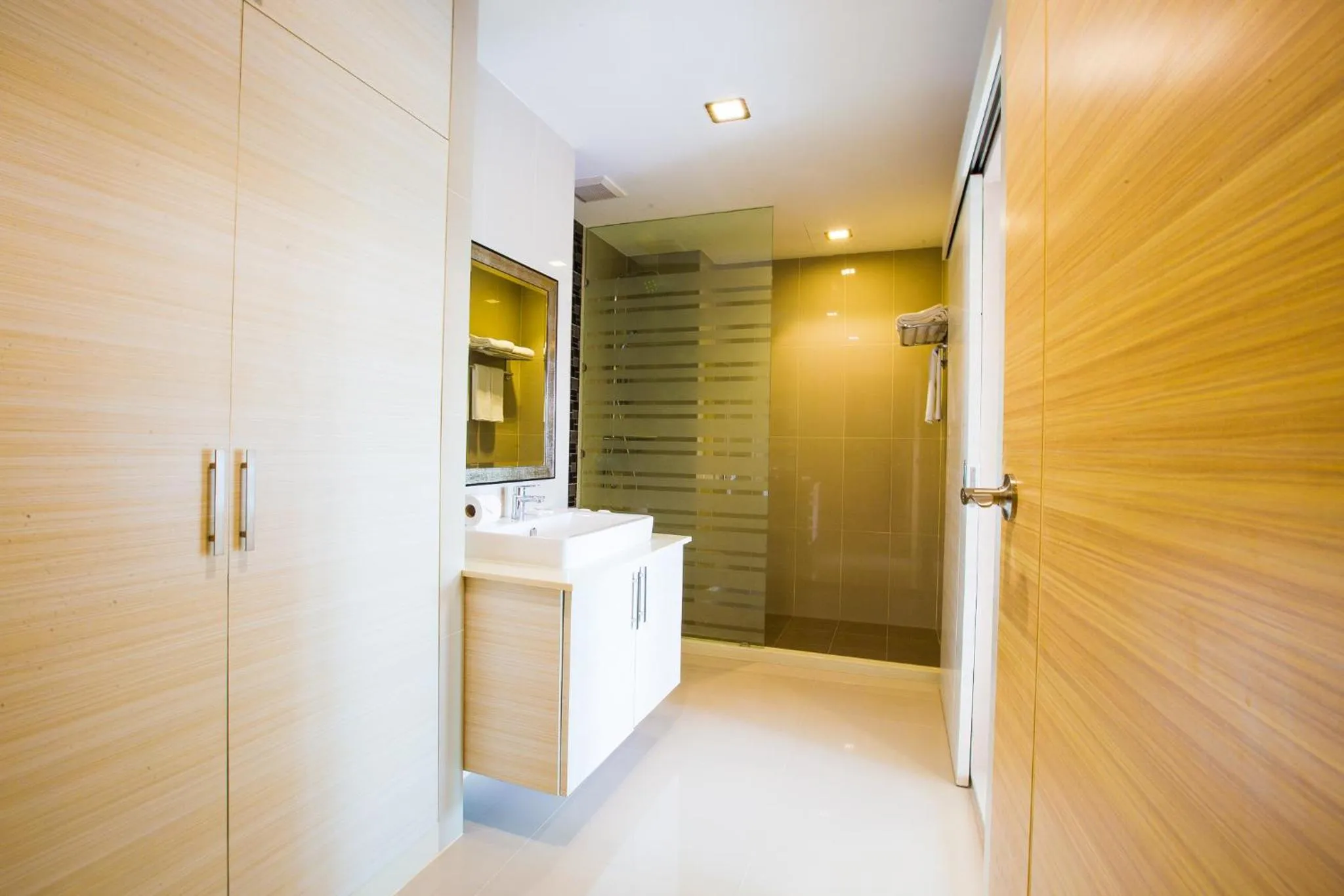 Romantic Khon Kaen Hotel