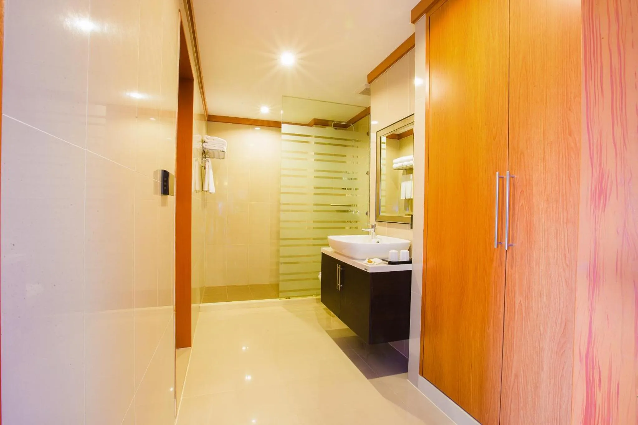 Romantic Khon Kaen Hotel