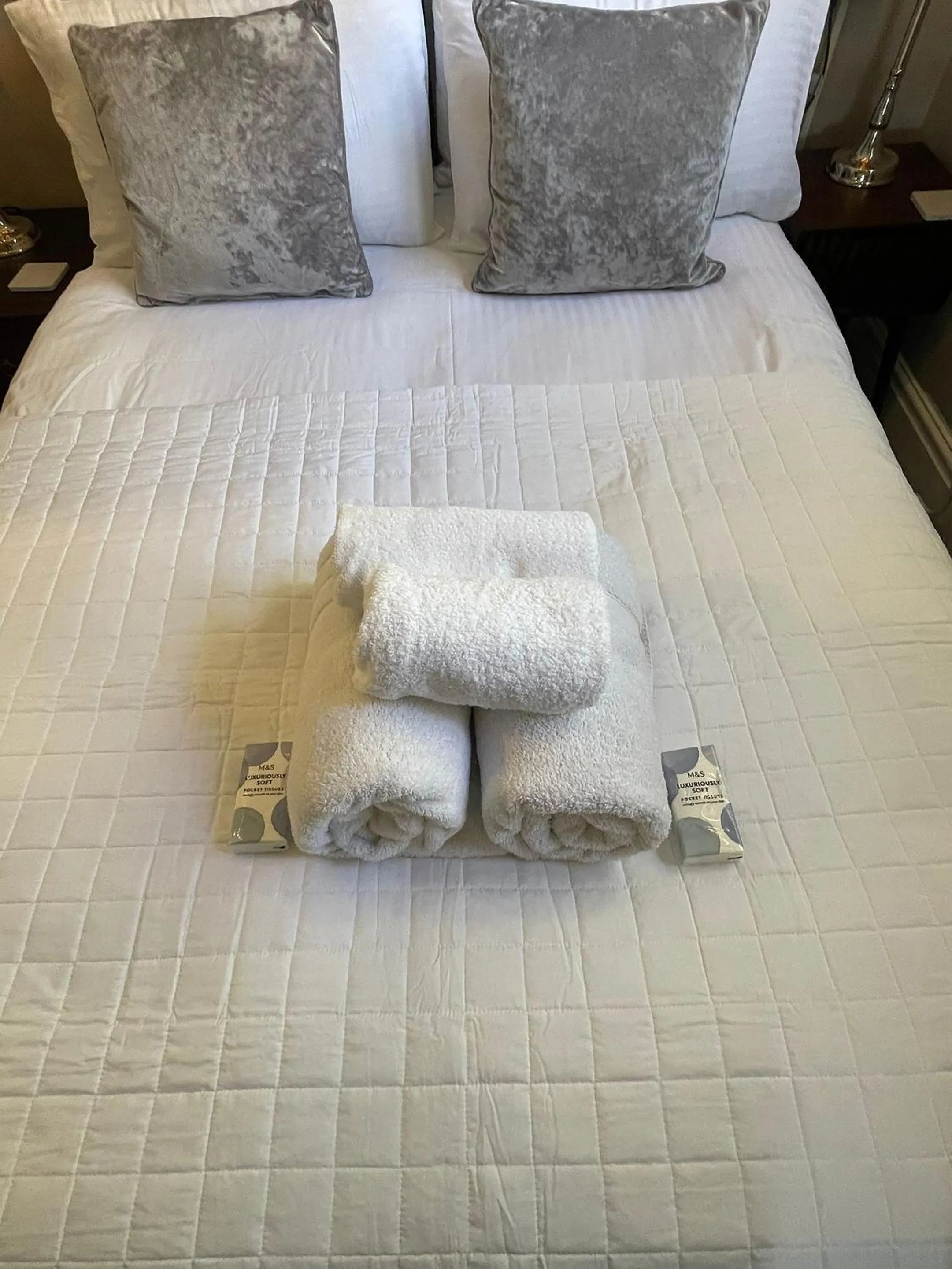 Bedroom, Bed in Heritage View Guest House