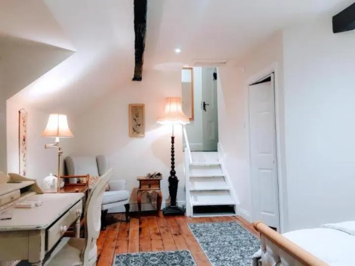 Bedroom, Bed in Heritage View Guest House