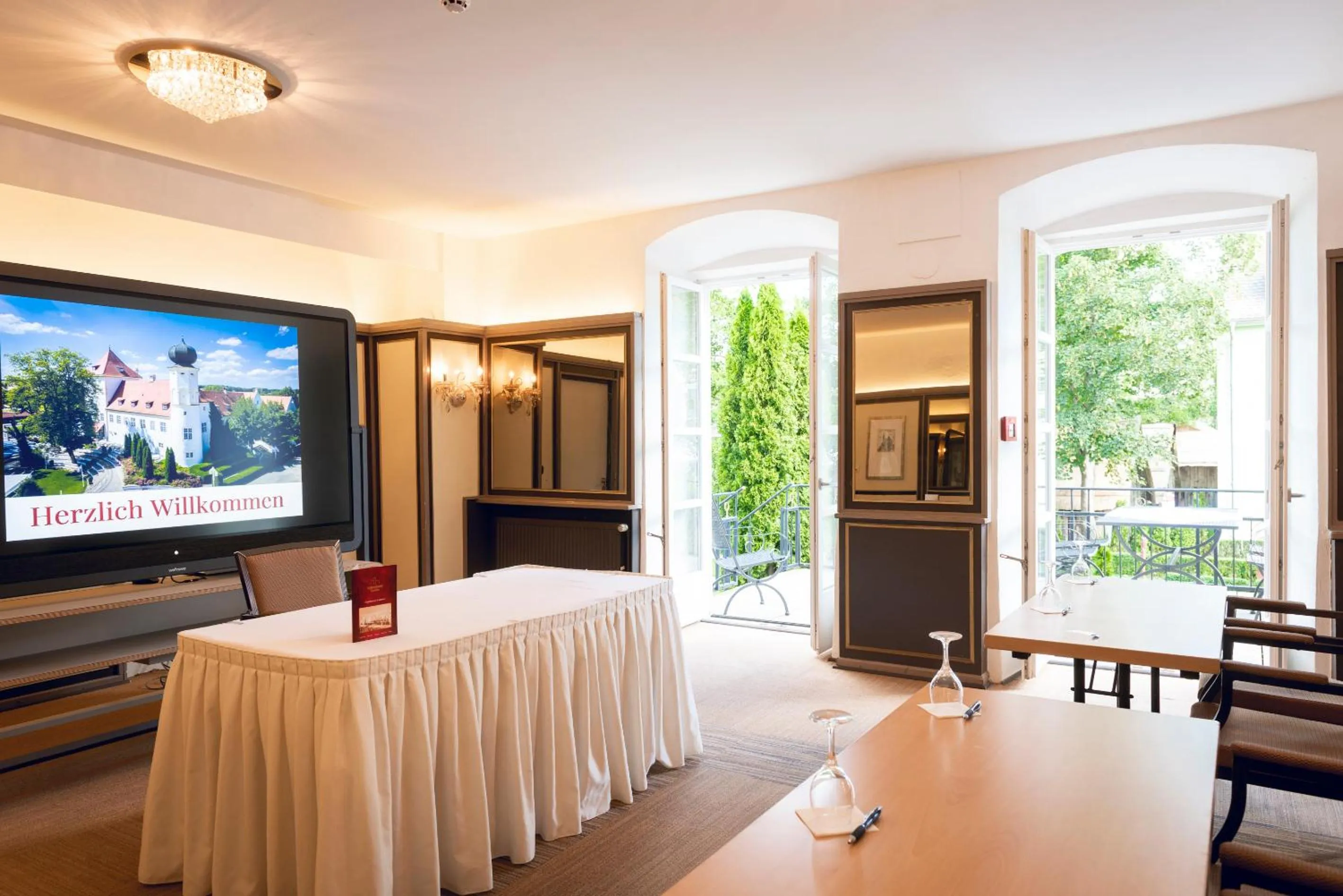 Bed in Schlosshotel Neufahrn