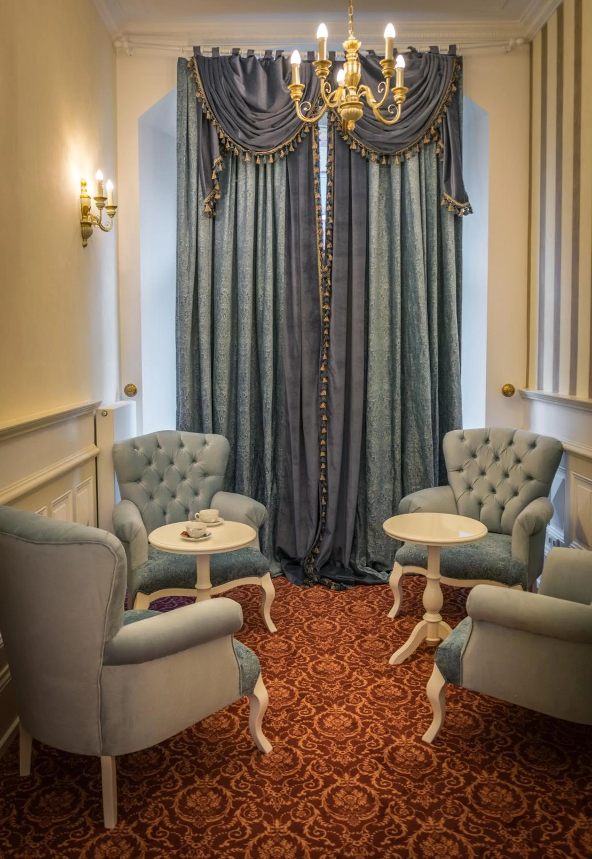 Communal lounge/ TV room in Hotel Amts-Apotheke