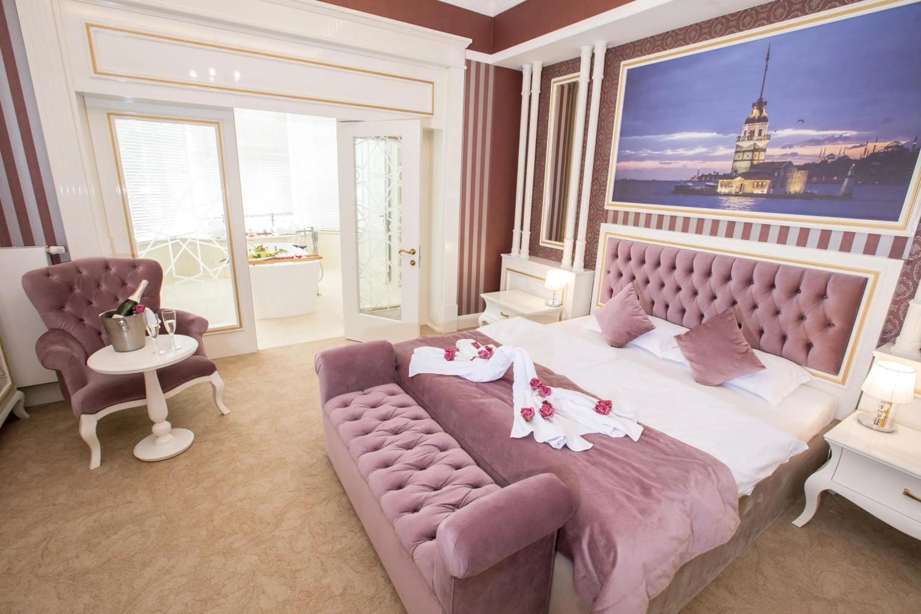 Photo of the whole room, Bed in Hotel Amts-Apotheke