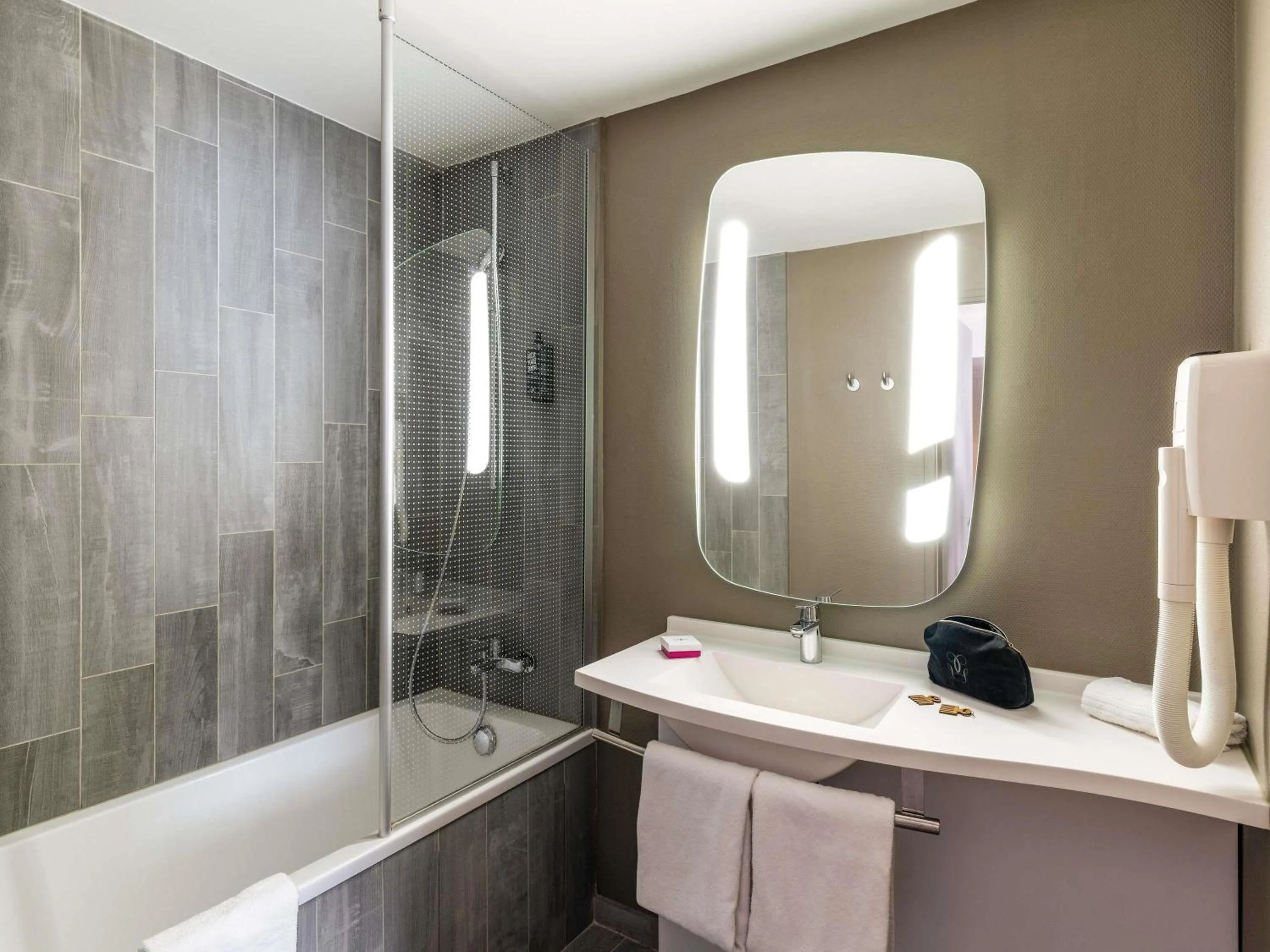 Bedroom in ibis Le Havre Centre