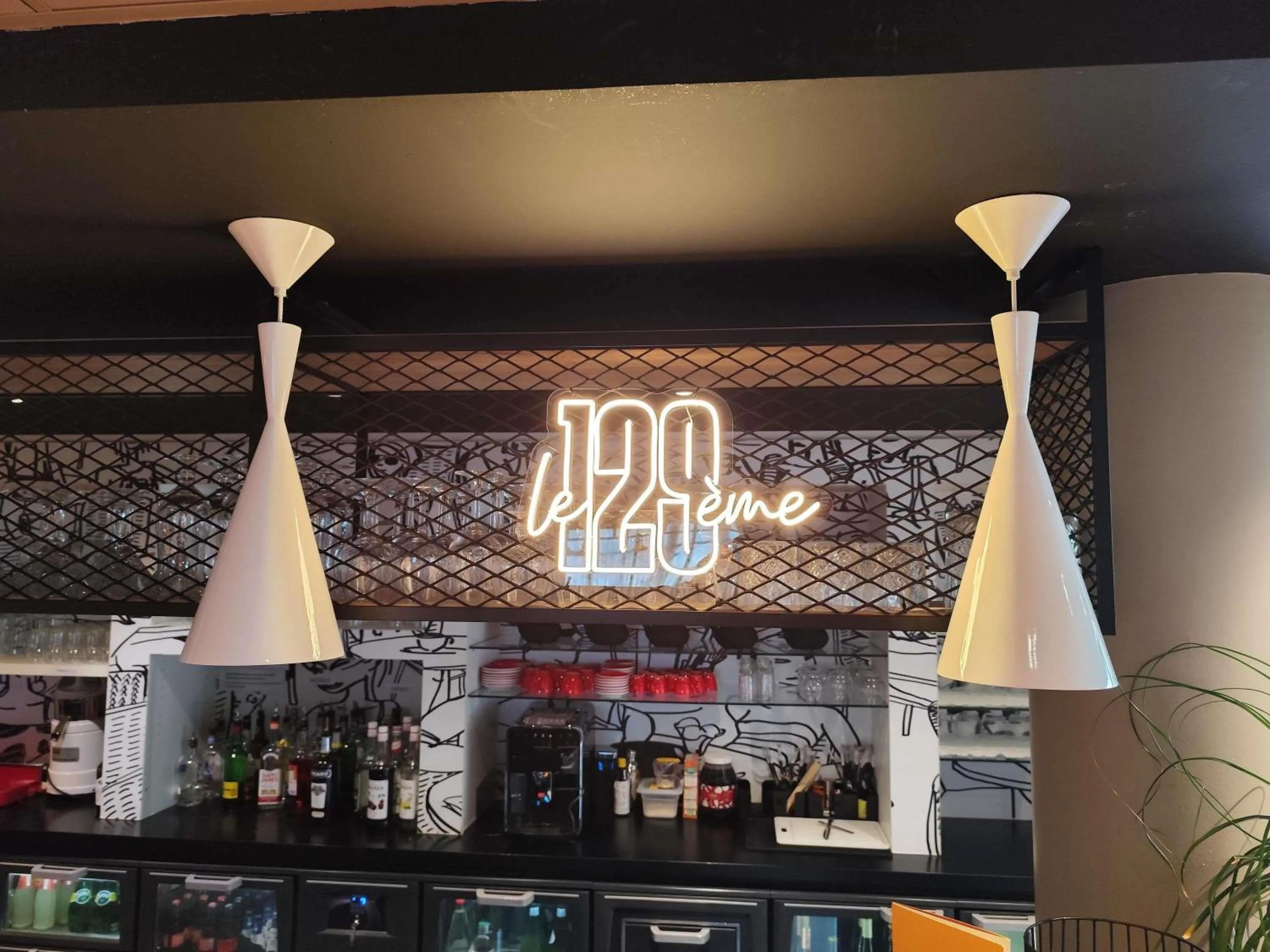 Lounge or bar in ibis Le Havre Centre