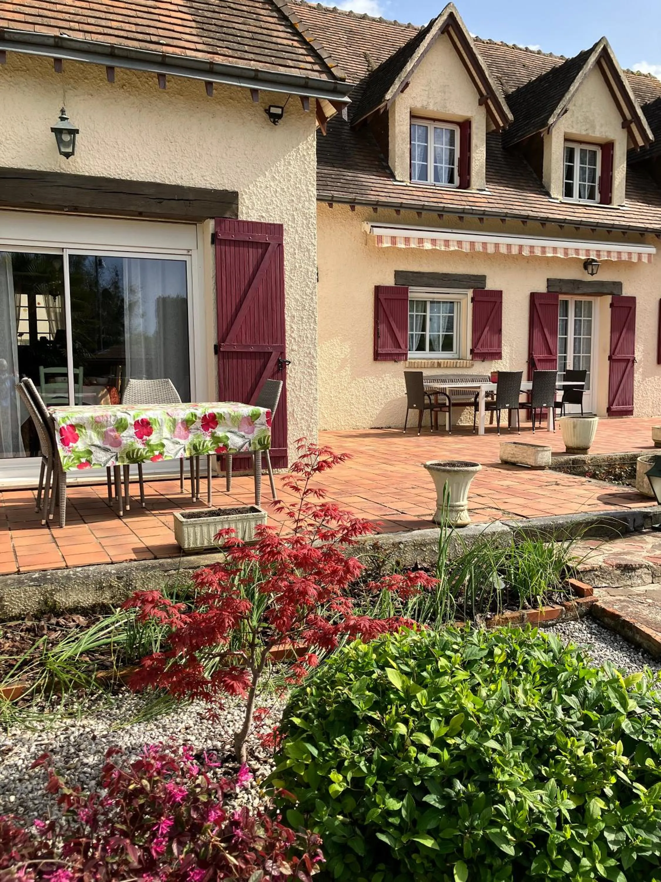 Patio in La Noisetiere