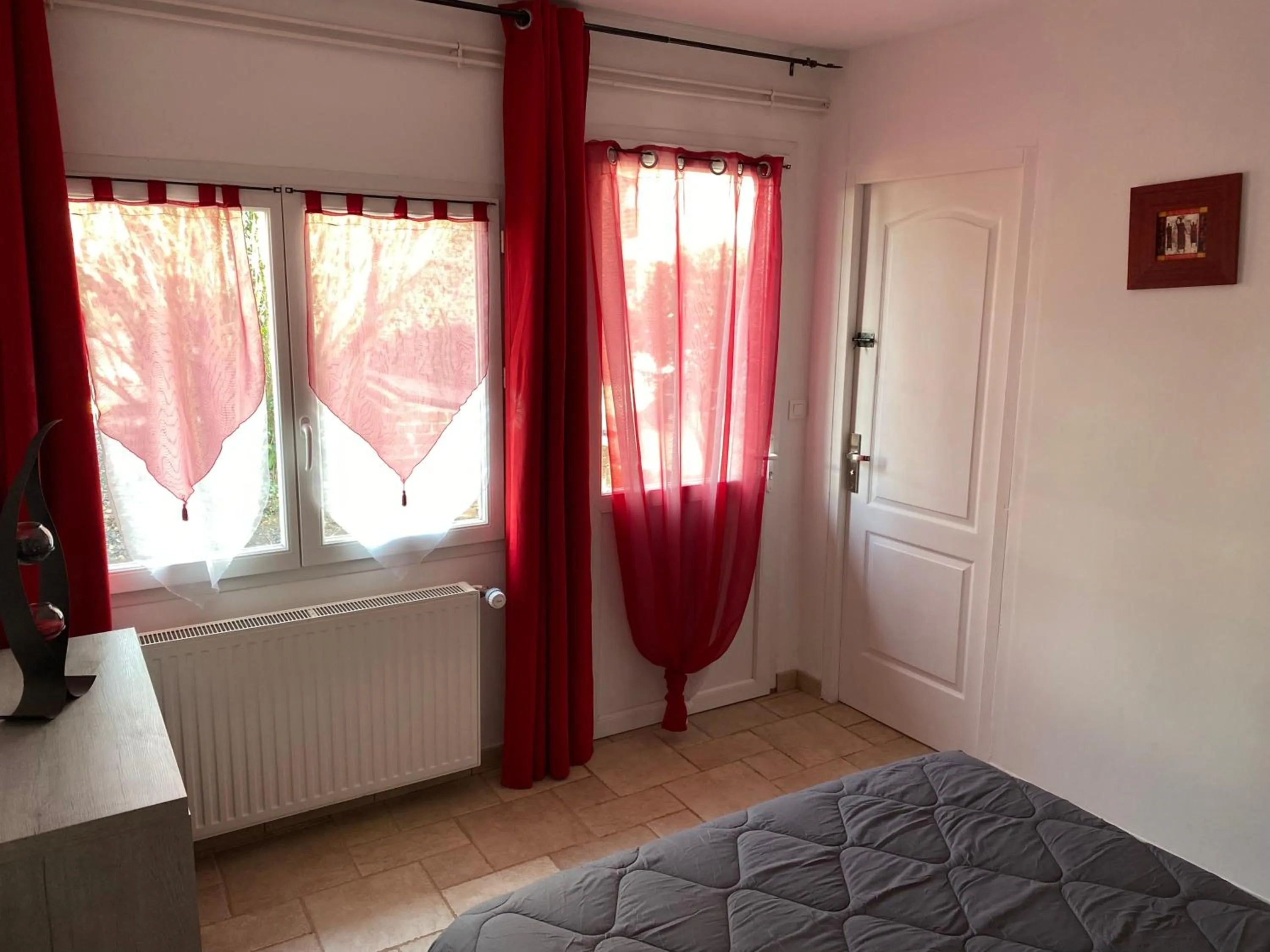 Photo of the whole room, Bed in Le Beauvaisis