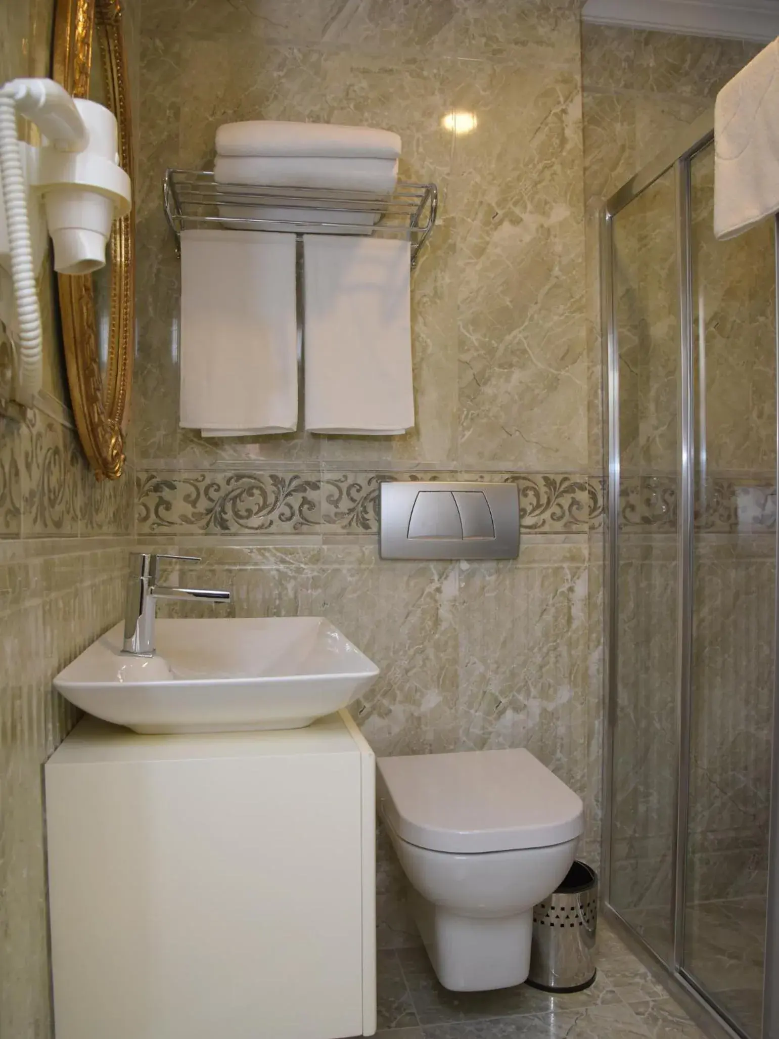 Standard Twin Room in İstasyon Hotel Standard Twin Room in İstasyon Hotel