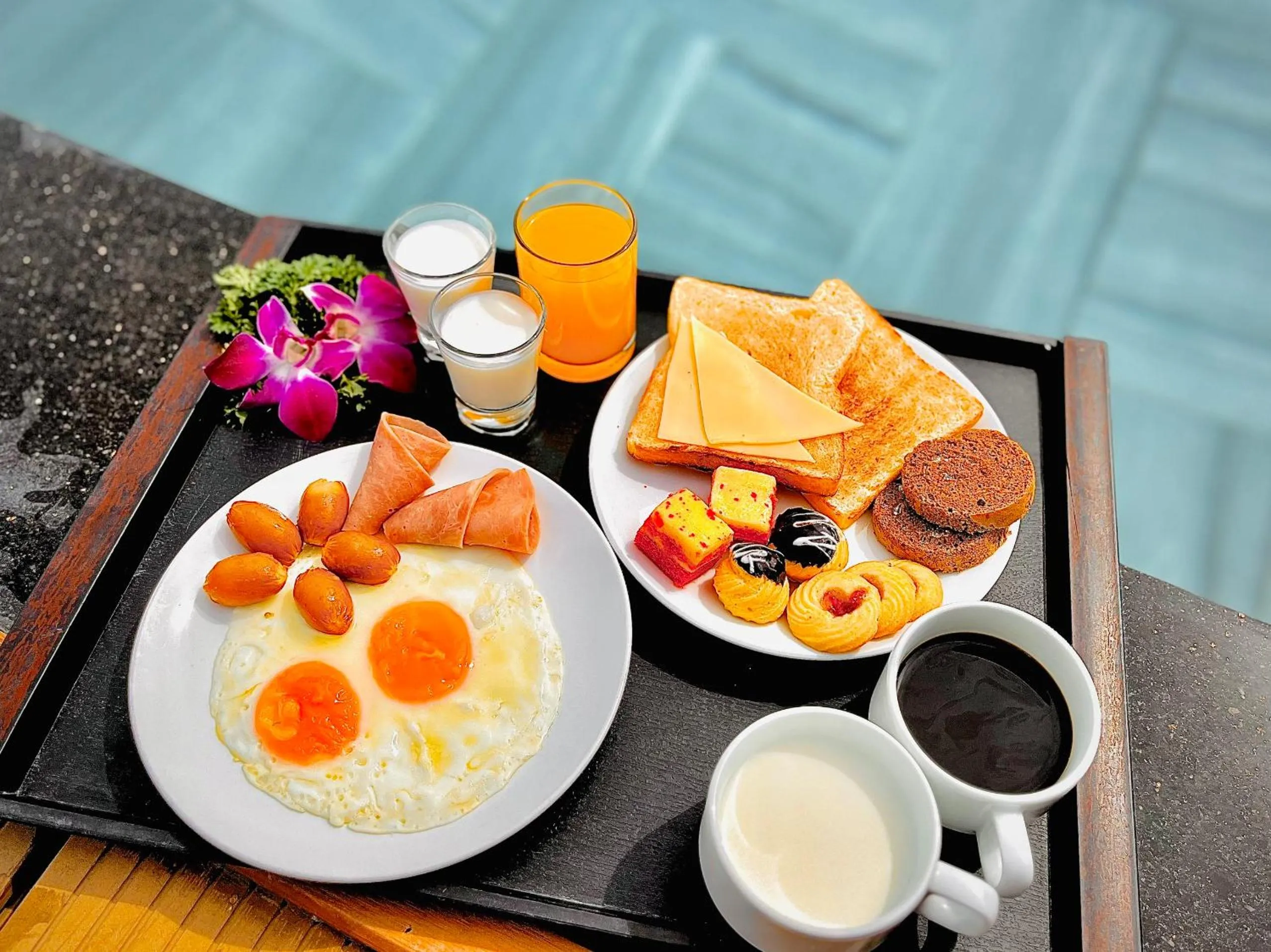 Lounge or bar in Alani Sea View Hotel