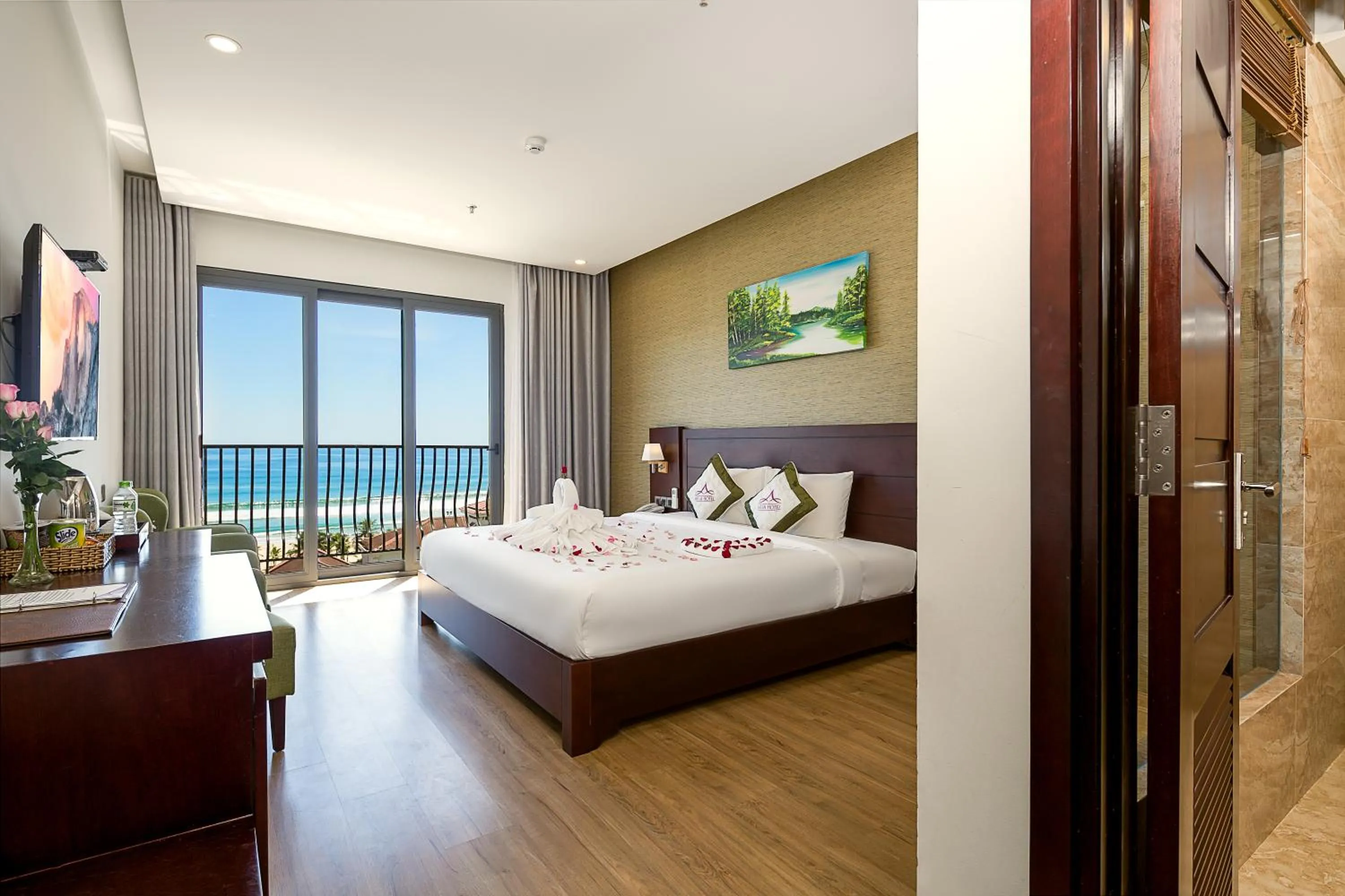 Toilet, Bed in Alani Sea View Hotel