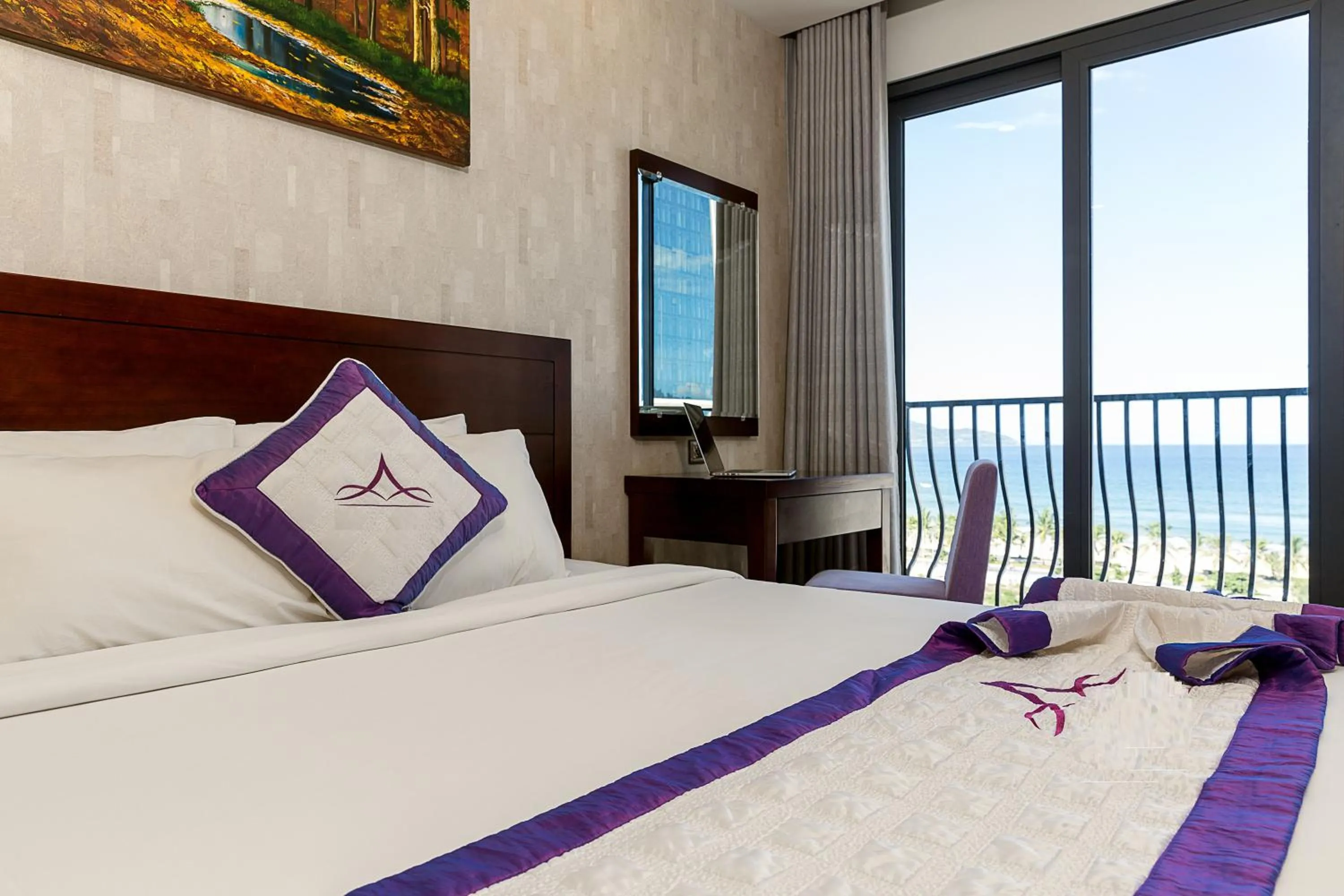 Bed in Alani Sea View Hotel