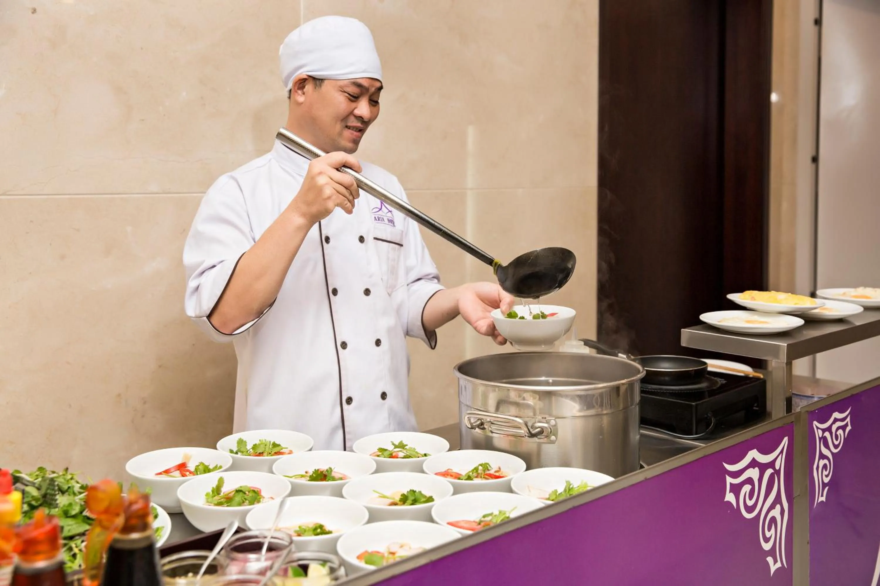 Restaurant/places to eat in Alani Sea View Hotel