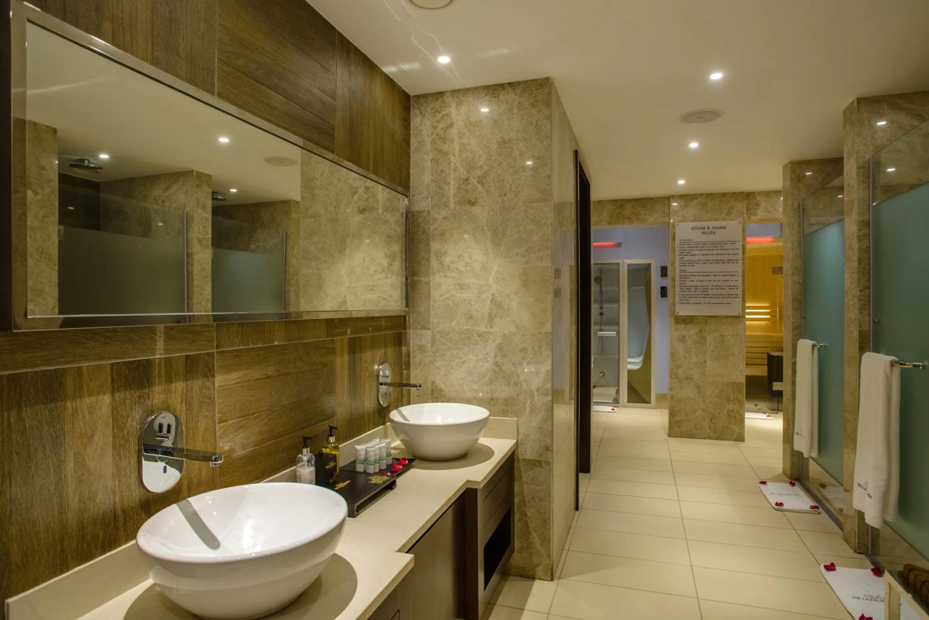 Fitness centre/facilities in Crowne Plaza Nairobi Airport by IHG