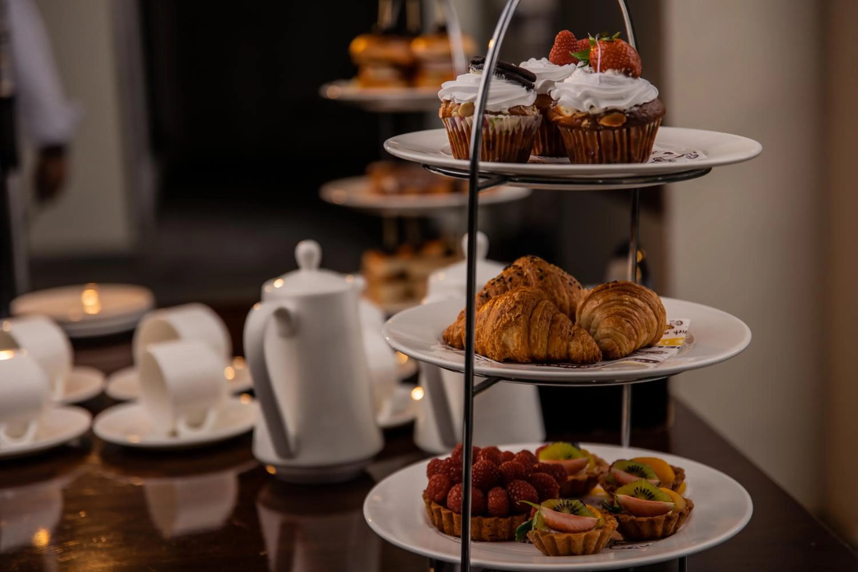 Restaurant/places to eat in Crowne Plaza Nairobi Airport by IHG