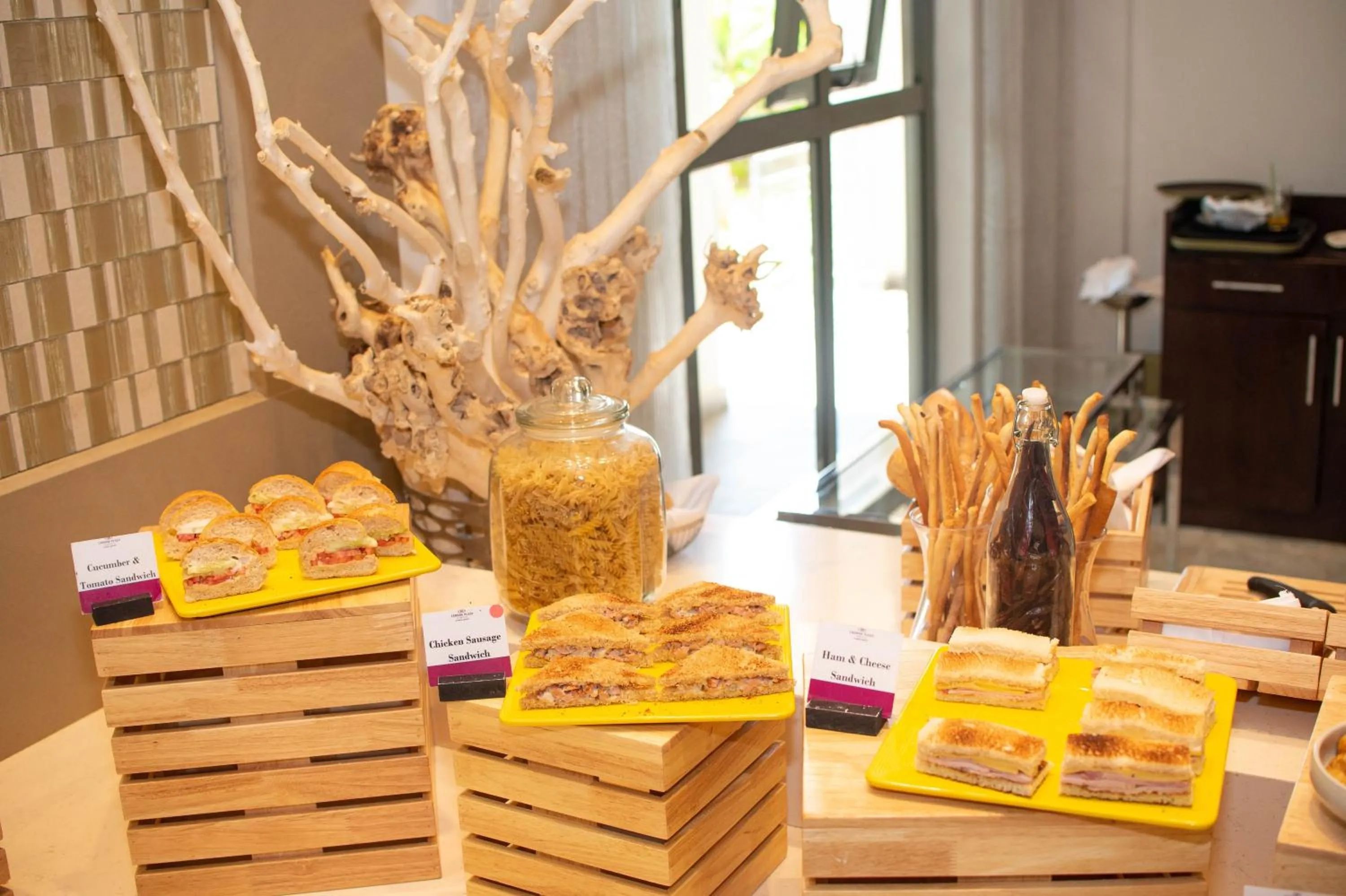 Restaurant/places to eat in Crowne Plaza Nairobi Airport by IHG