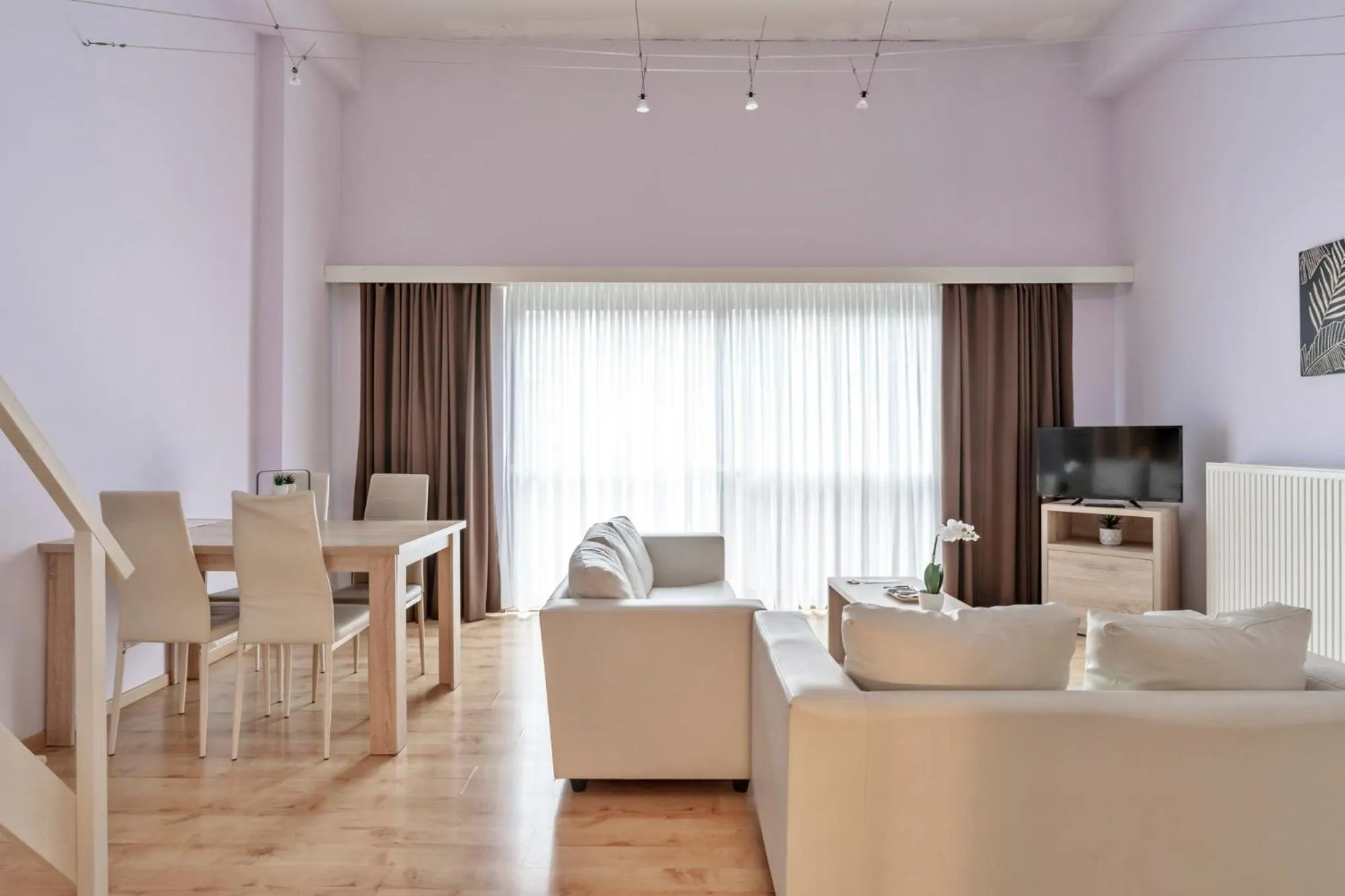 Dining area in Ambassador Suites Leuven
