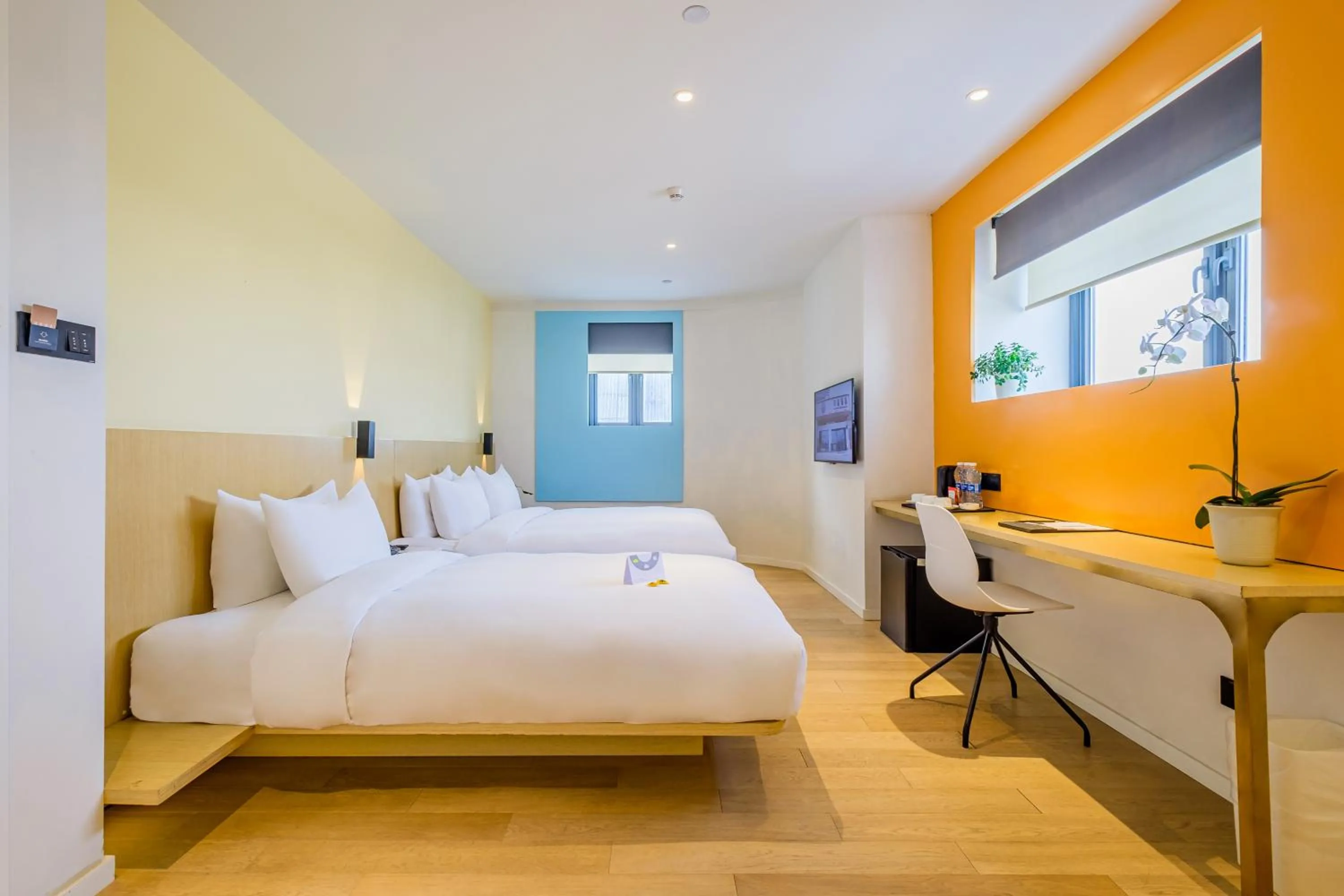 Photo of the whole room, Bed in PACE HOTEL Suzhou Renmin Branch