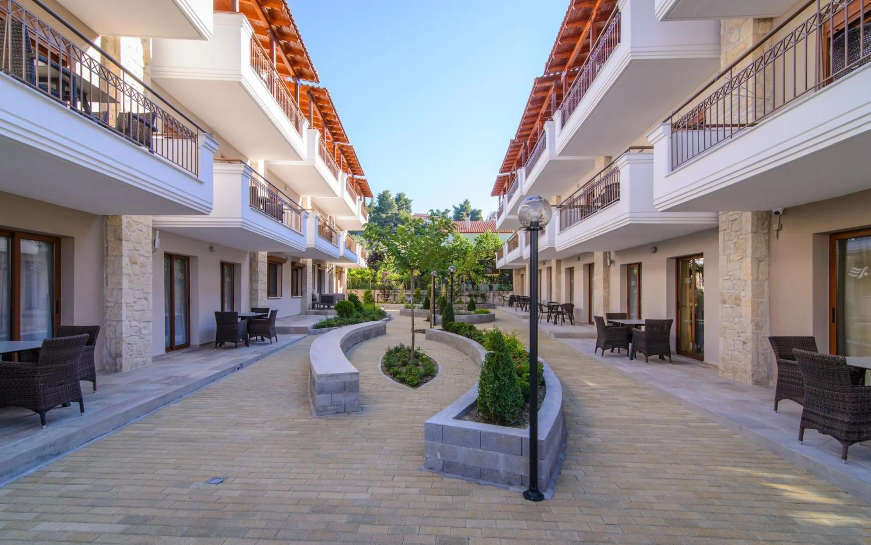 Garden in Apanemia by Flegra Hotels