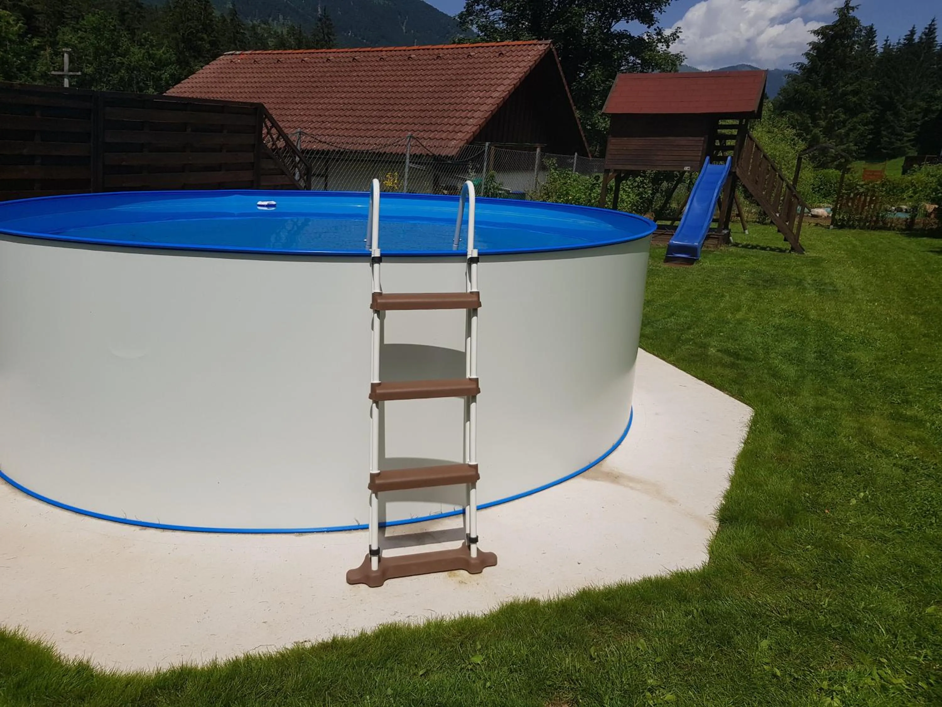 Swimming pool in Holzhaus in Hinterstoder