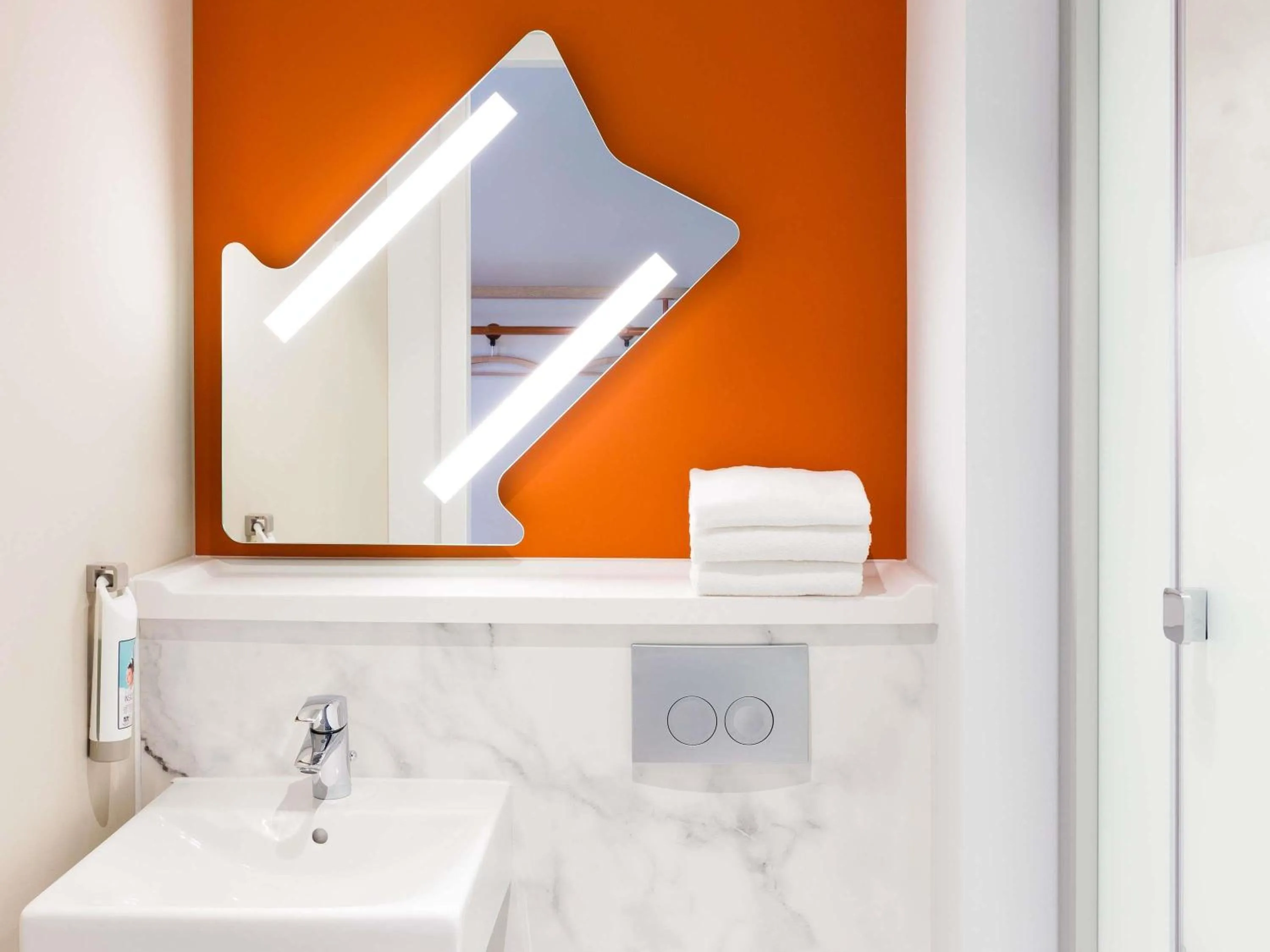 Bedroom in ibis Budget Charleroi Airport