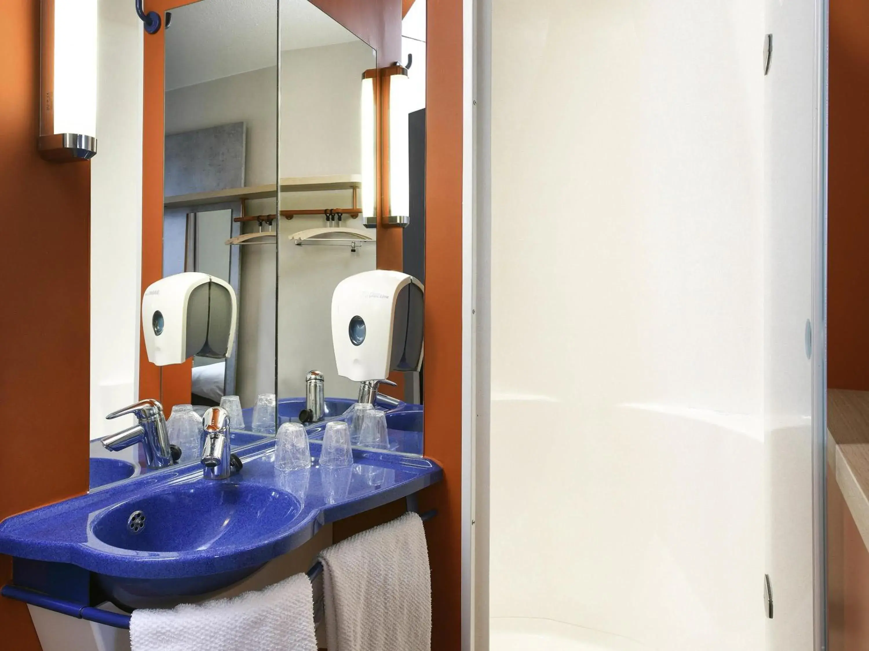 Standard Double Room in ibis Budget Charleroi Airport Standard Double Room in ibis Budget Charleroi Airport