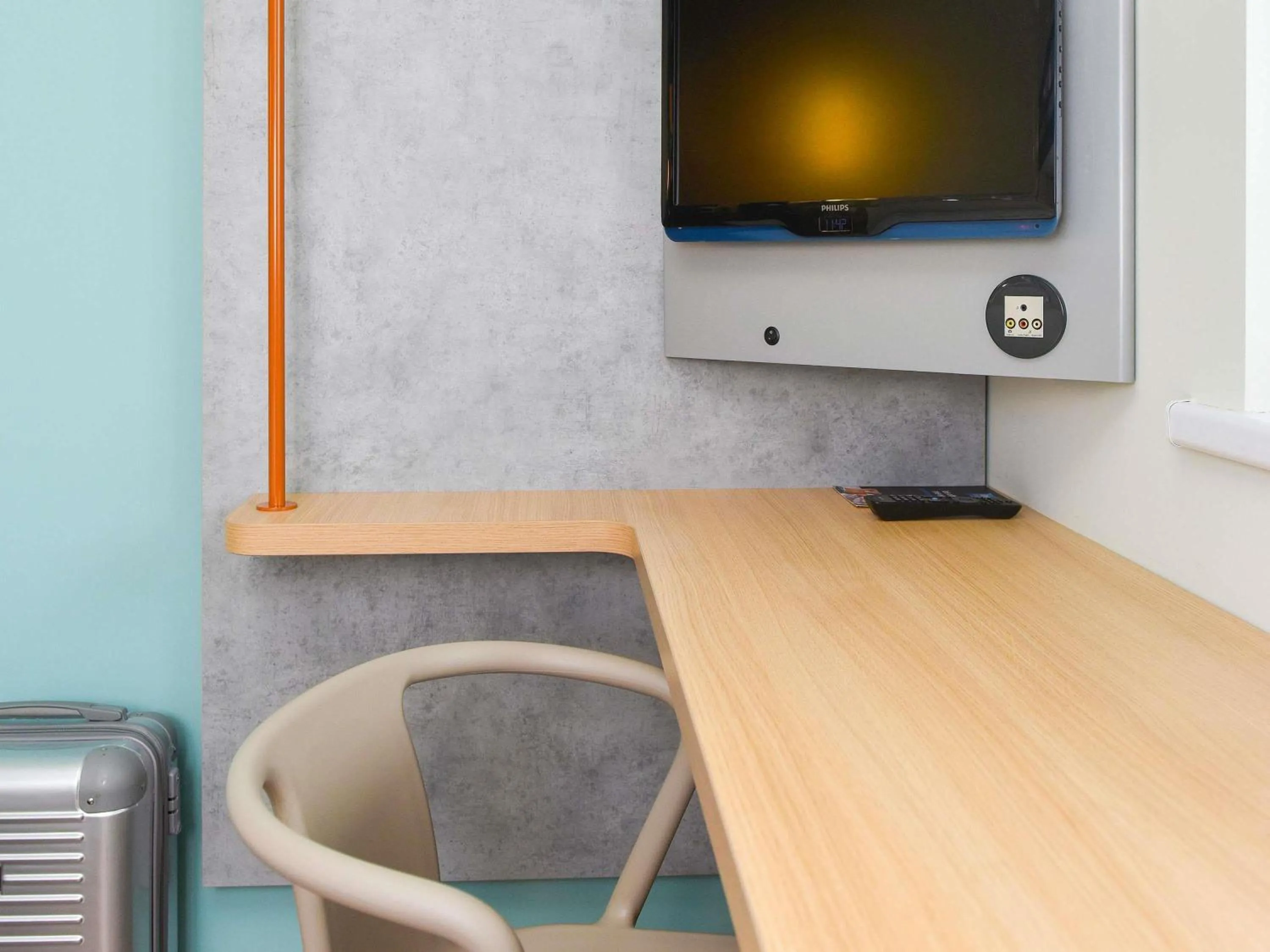 Bedroom in ibis Budget Charleroi Airport