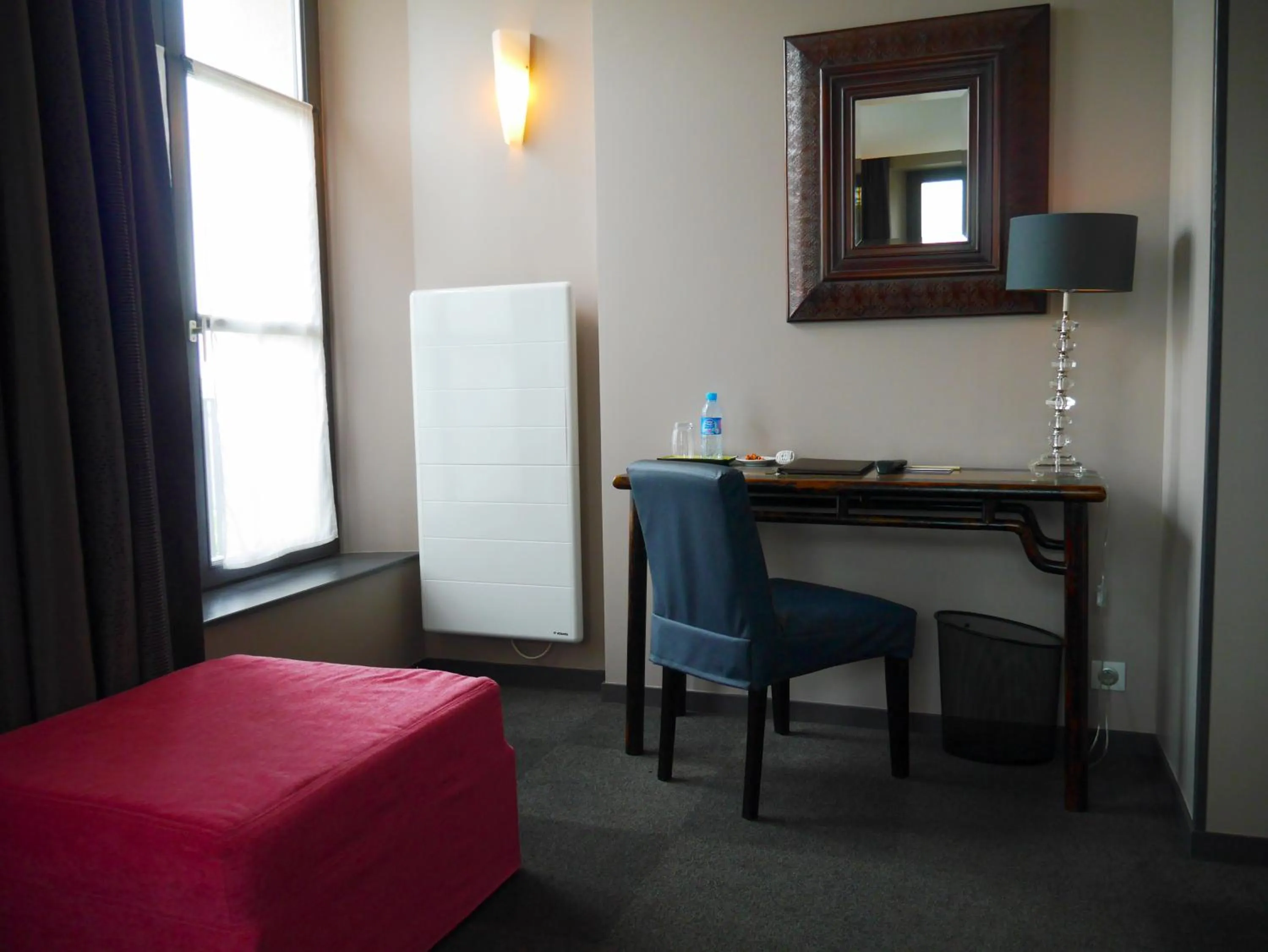 Seating area in AUBERGE DU CHÂTEAU BLEU