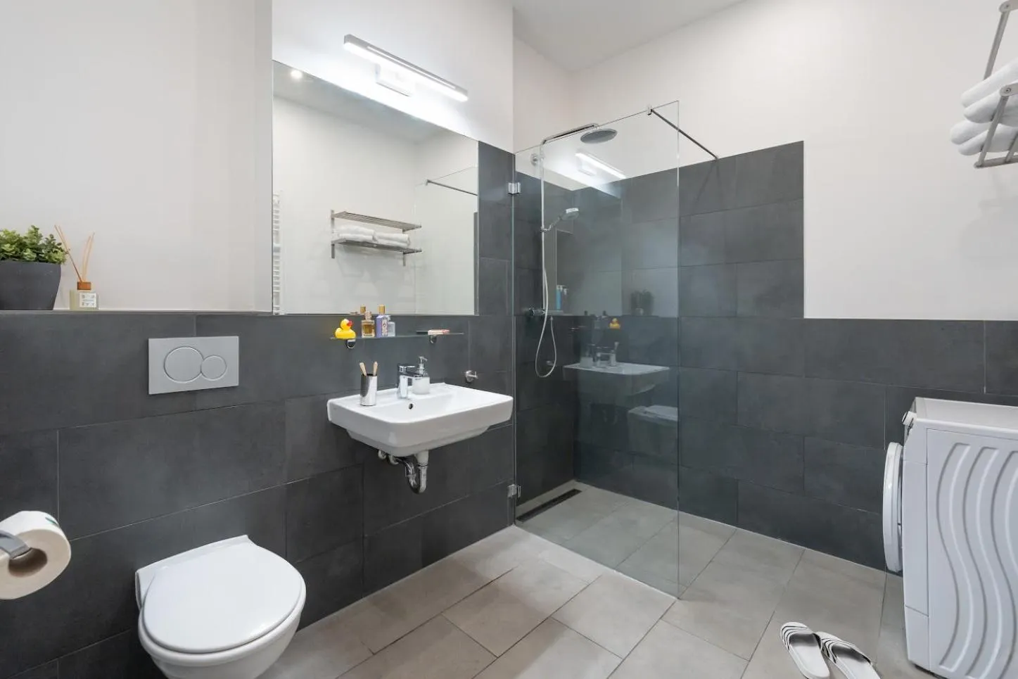 Toilet in BENSIMON apartments Mitte - Moabit