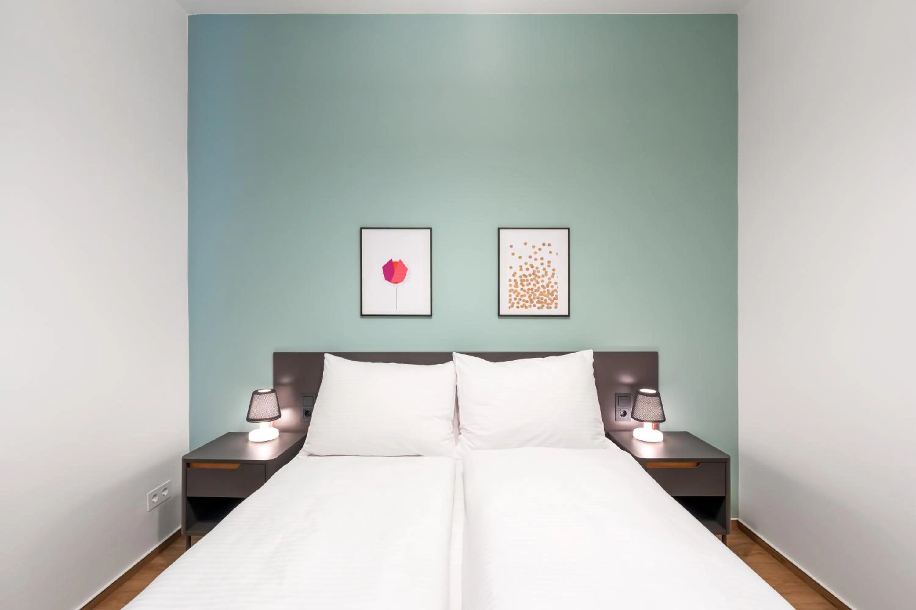 Bedroom, Bed in BENSIMON apartments Mitte - Moabit