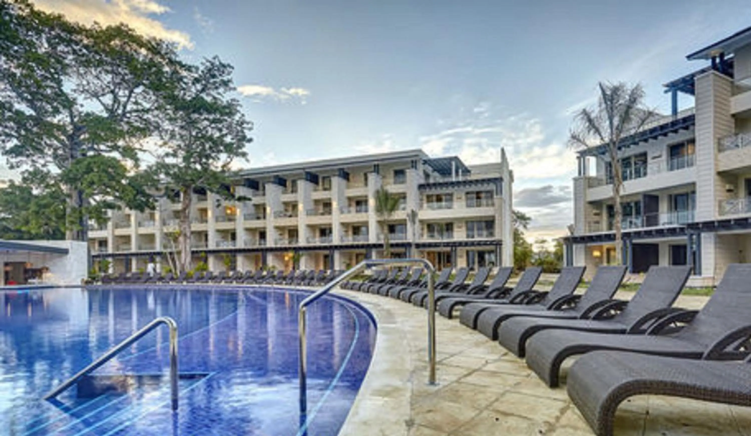 Property building, Swimming Pool in Grand Lido Negril Au Naturel All Suite Resort & Spa - Adults Only - All Inclusive