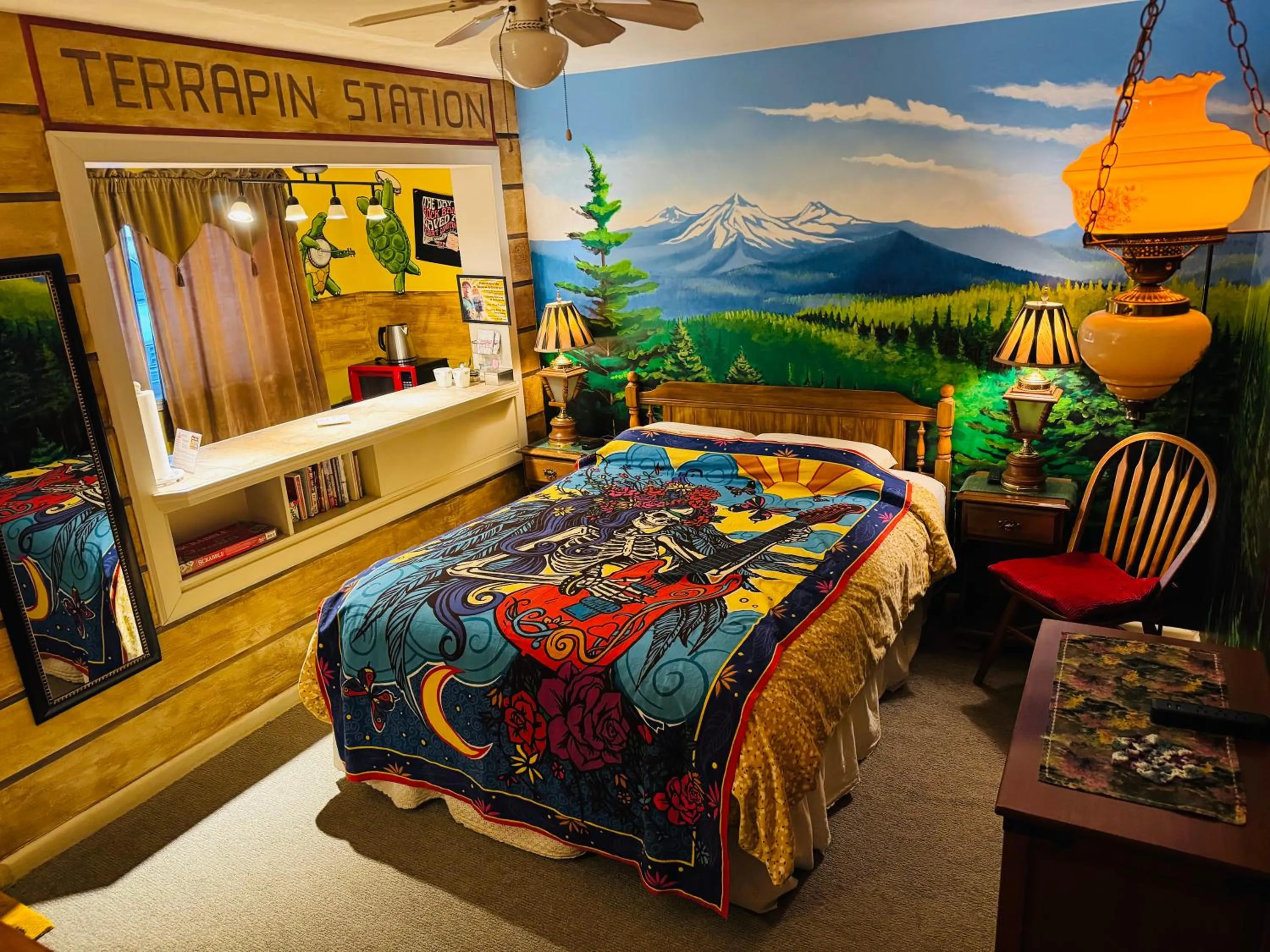 Bed in Itty Bitty Inn