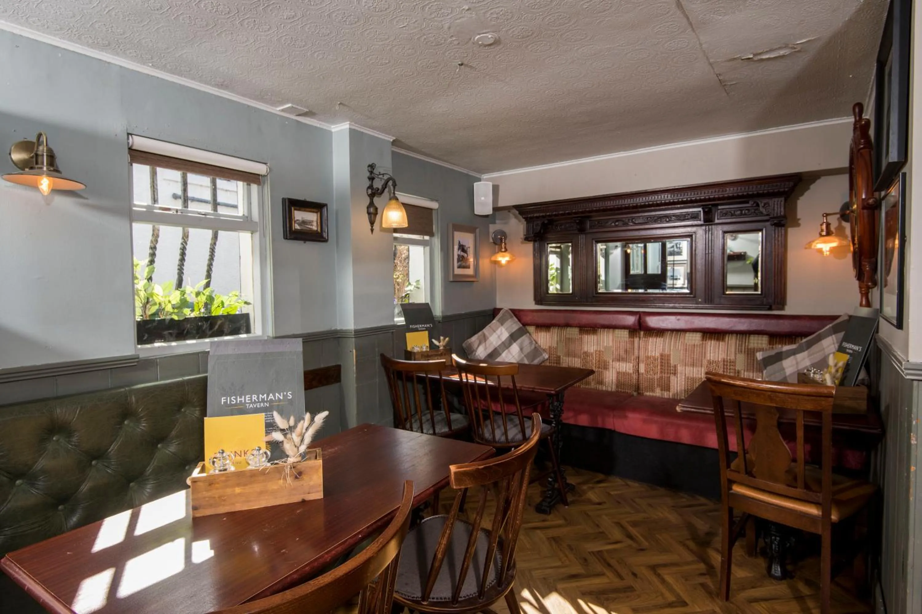 Restaurant/places to eat in Fishermans Tavern