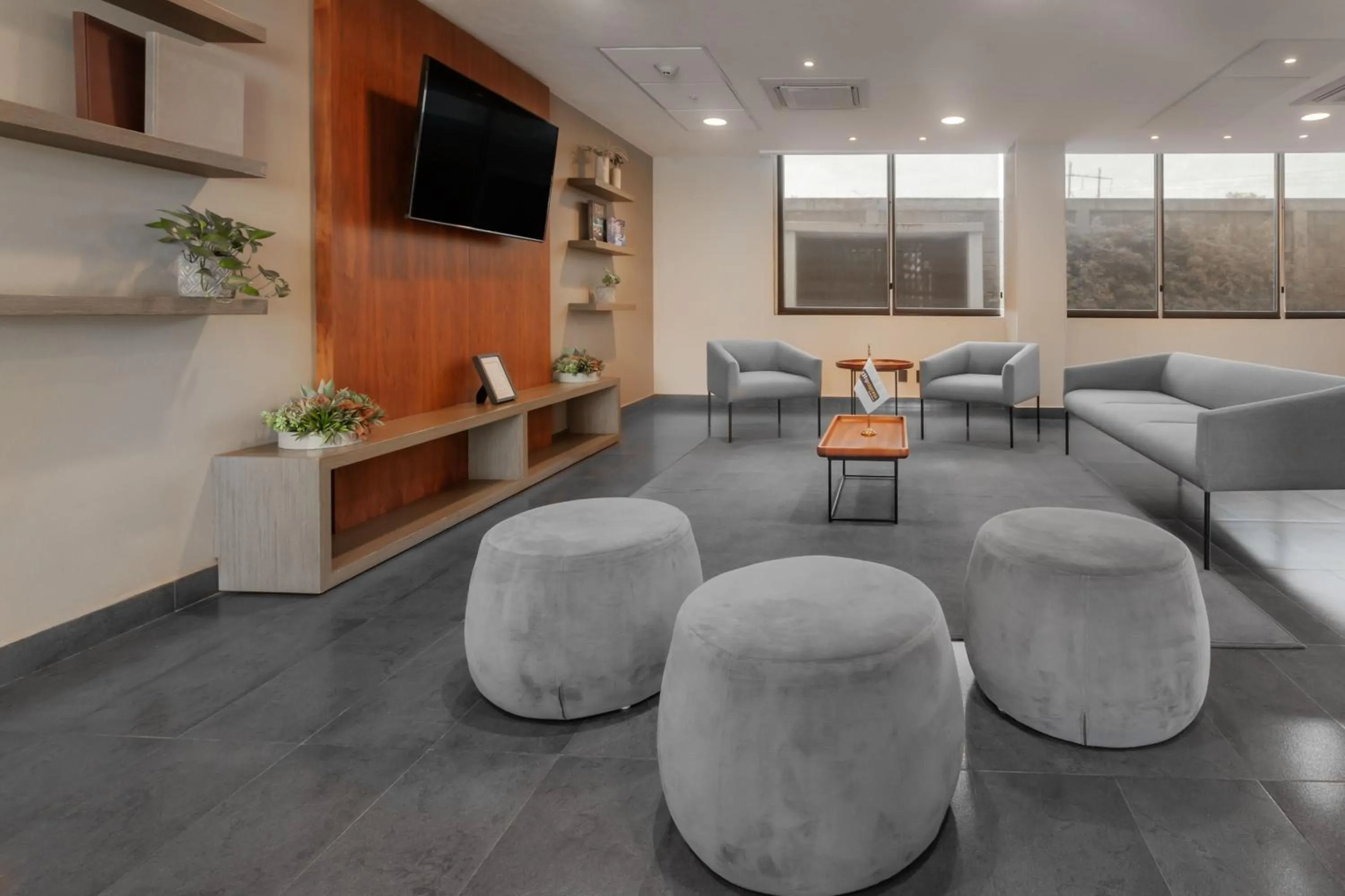 Living room in City Express by Marriott Celaya Galerias