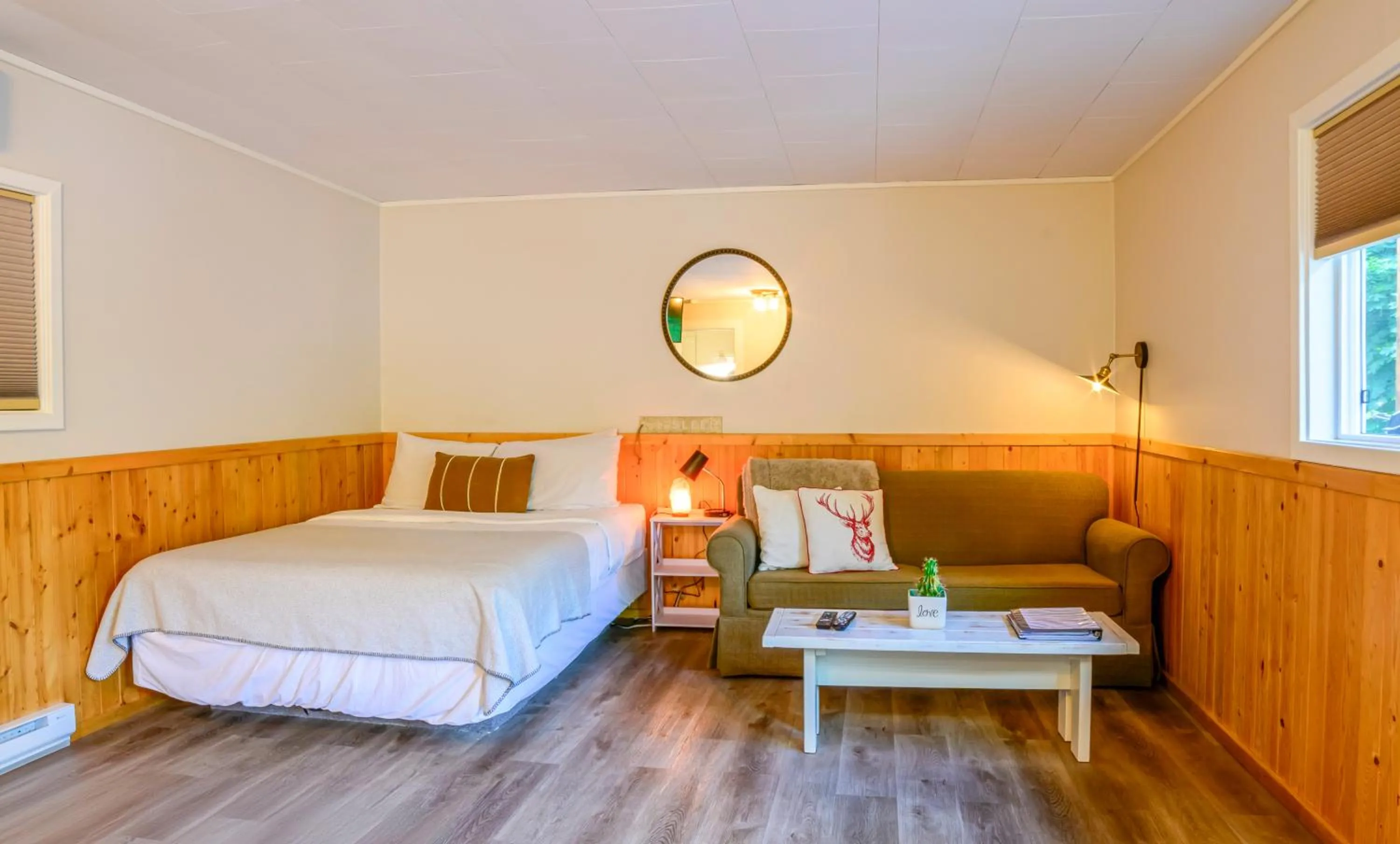 Bed in Barefoot Villas and Retreat